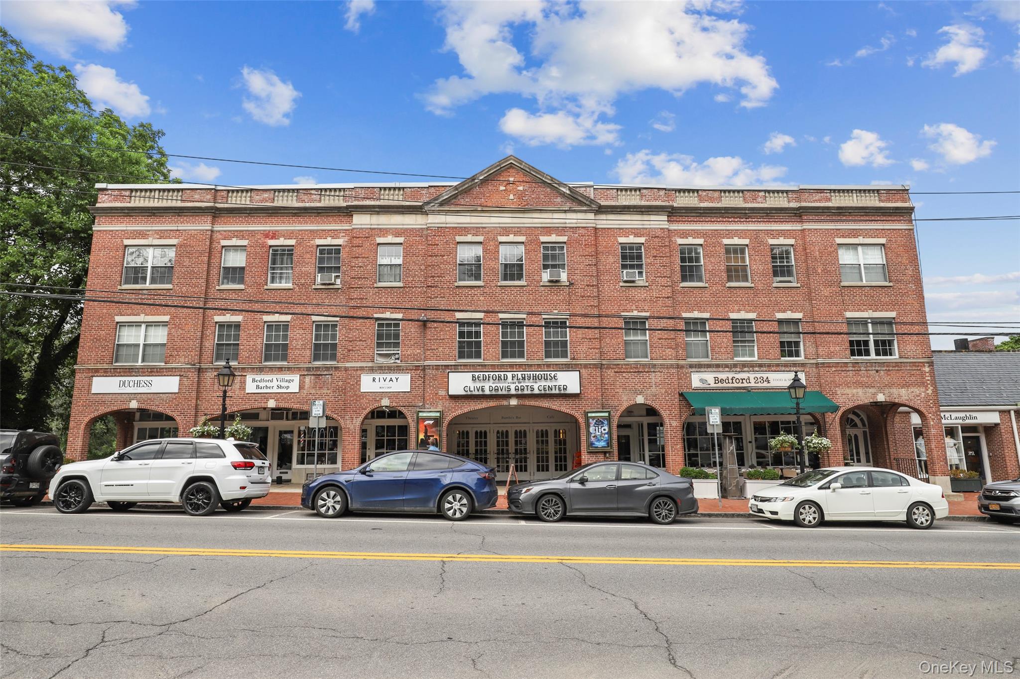 This lovely one-bedroom apartment, located in the heart of historic Be...