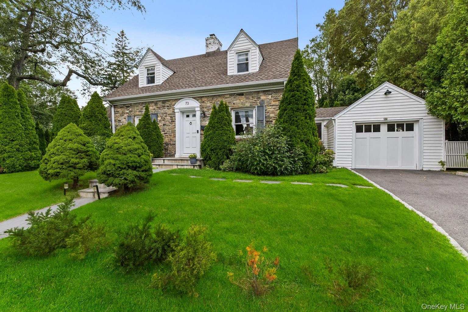 Modern Comfort Meets Timeless Charm!
Move-in ready and perfectly posit...