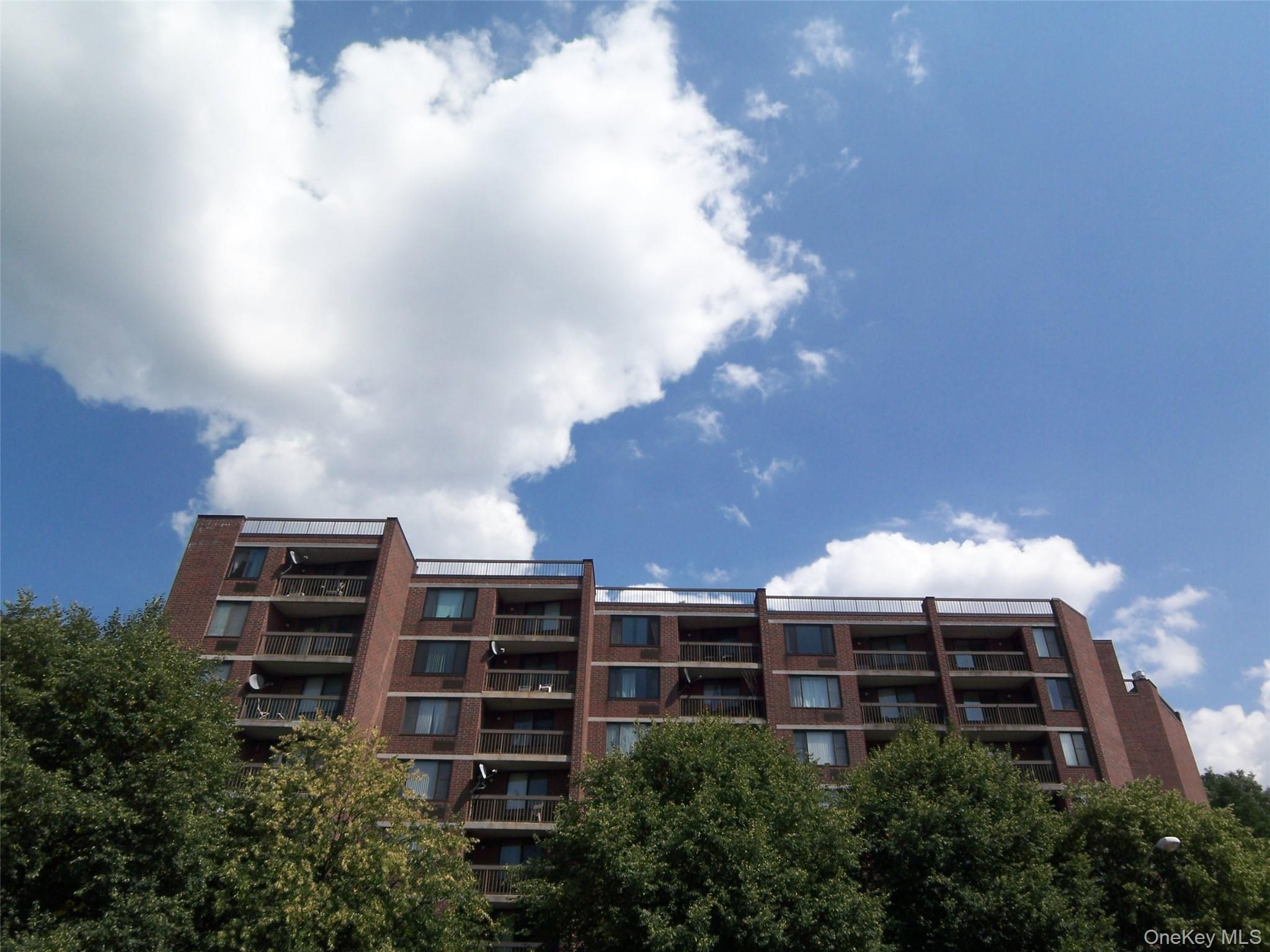 Your Dream Condo Rental, Awaits!  Welcome to 777 N Macquesten Parkway,...