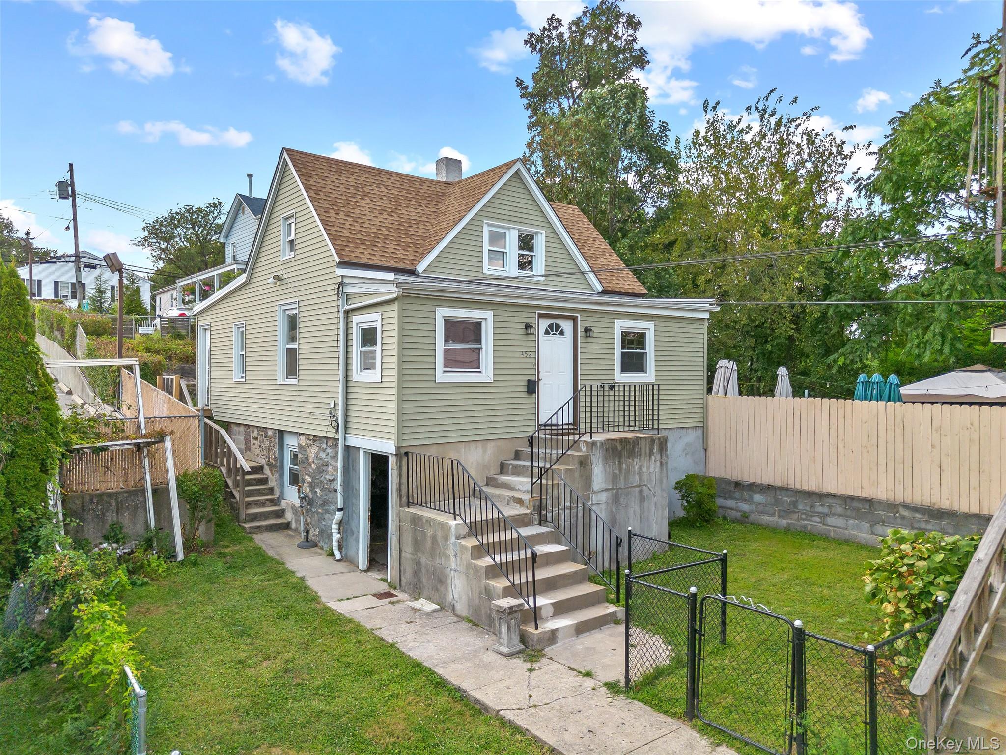 Charming Single-Family Home in Mount Vernon – Must Be Sold with 450 Fr...