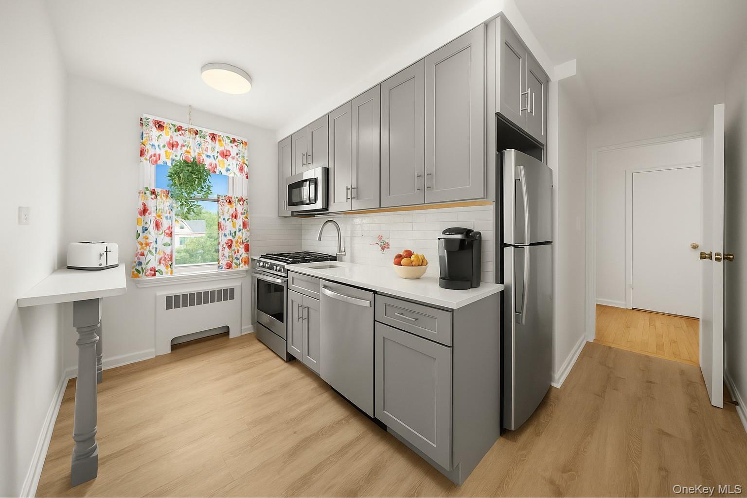 This fully renovated 1-bedroom, 1-bathroom apartment is a perfect blen...