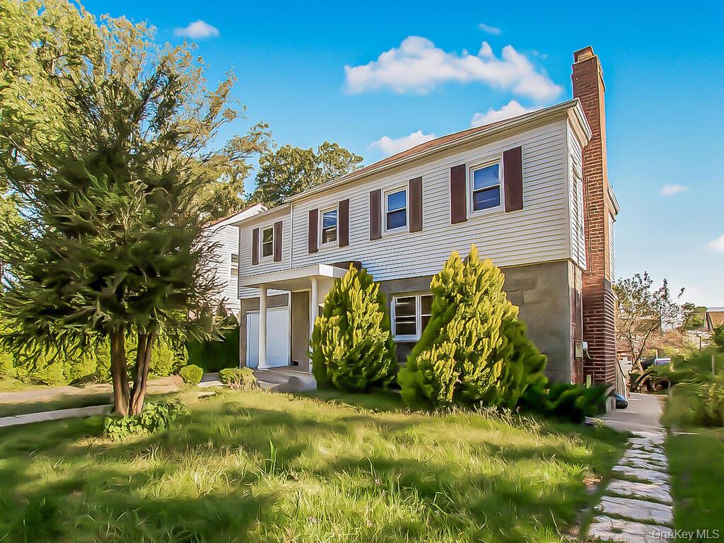 Renovated Colonial in the Lincoln Park area with granite kitchen havin...