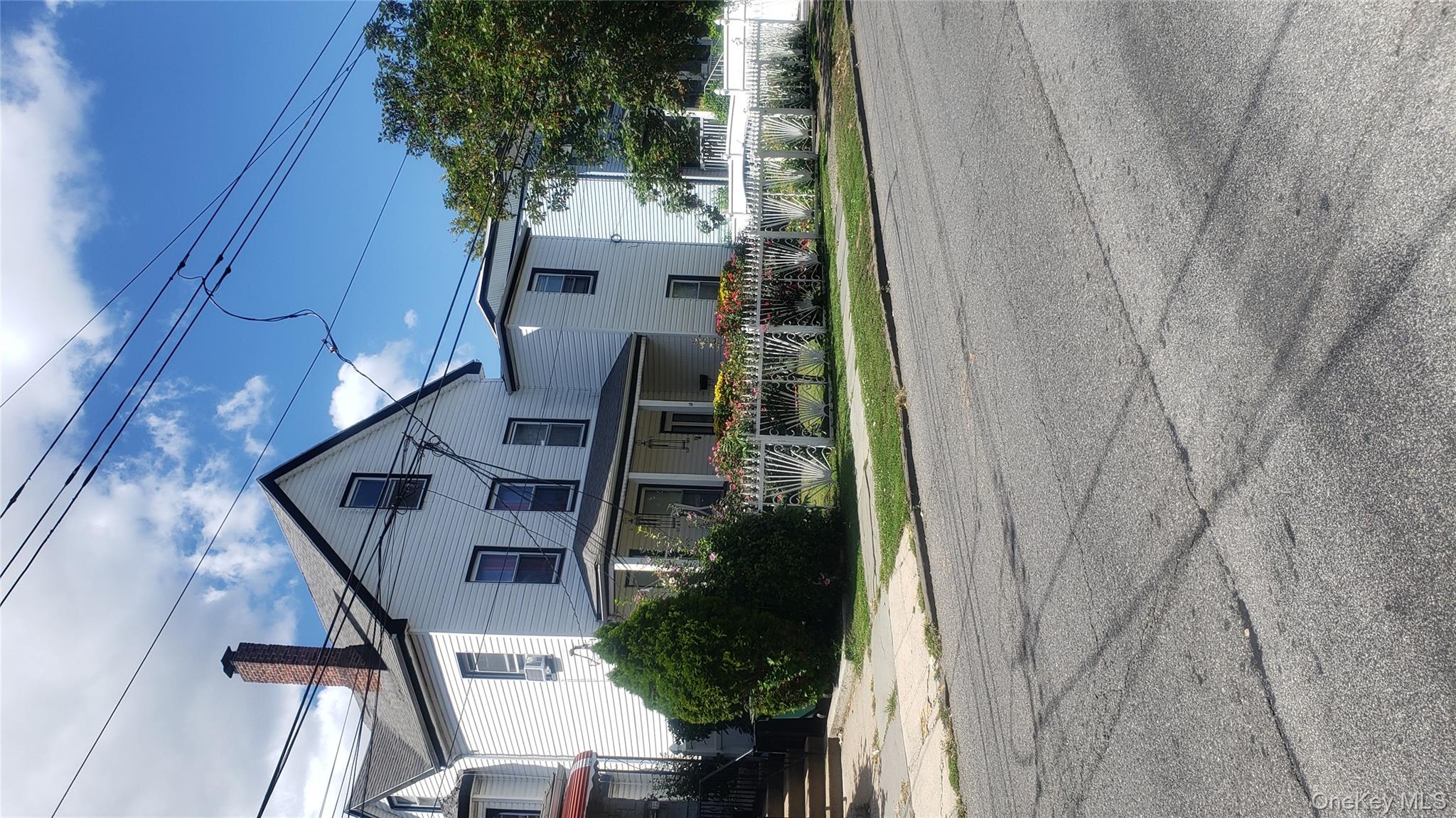 RARE FIND! LARGE LEGAL FULLY DETATCHED 3 Family House w Fully Finished...