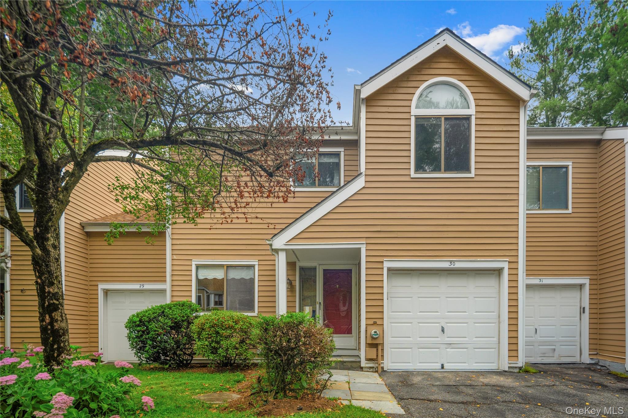 Beautifully updated 2-bedroom, 2.5-bath townhouse in the desirable Old...