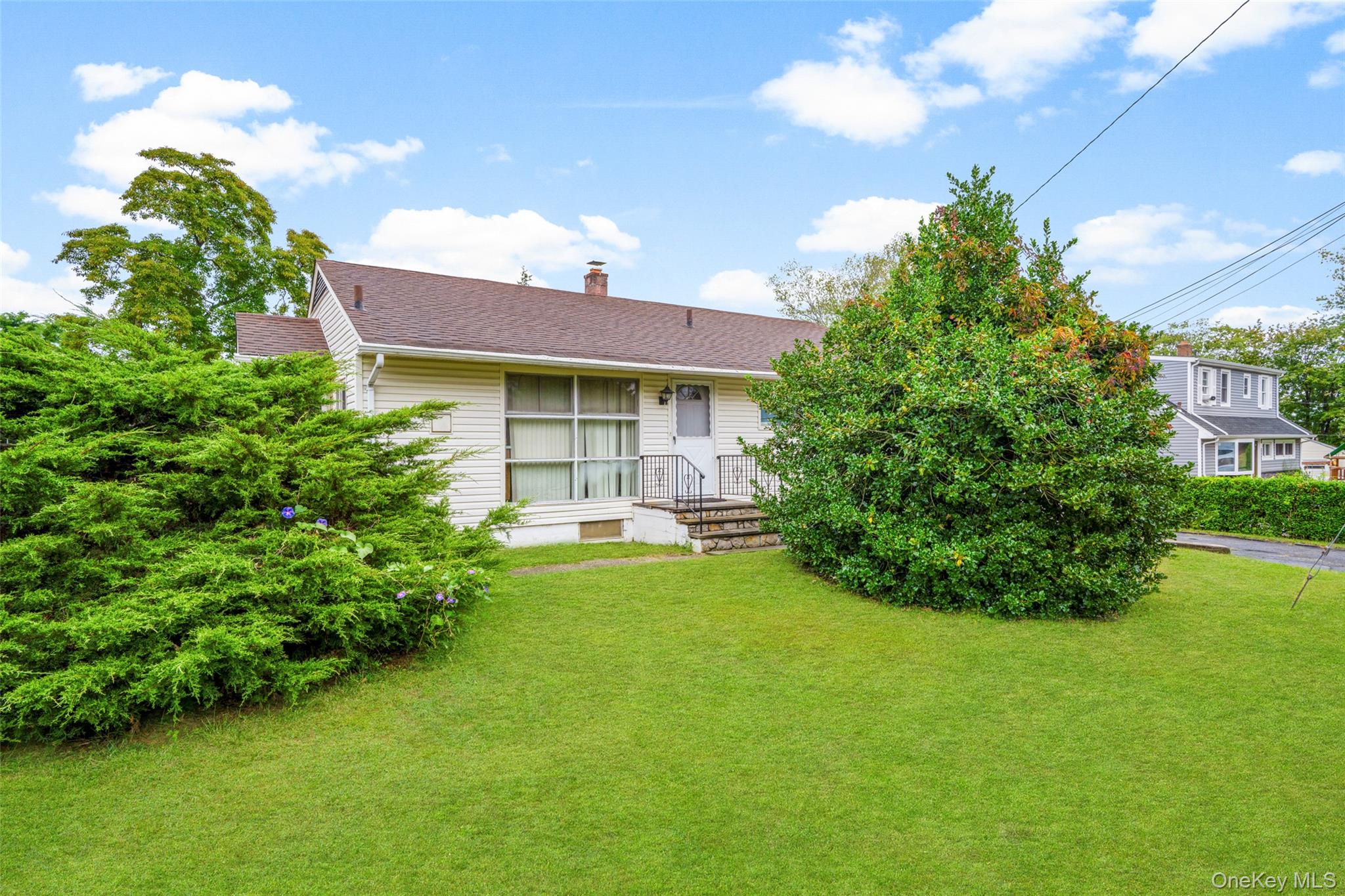 Bring your vision and creativity to this ranch in the Hillside Wyndove...