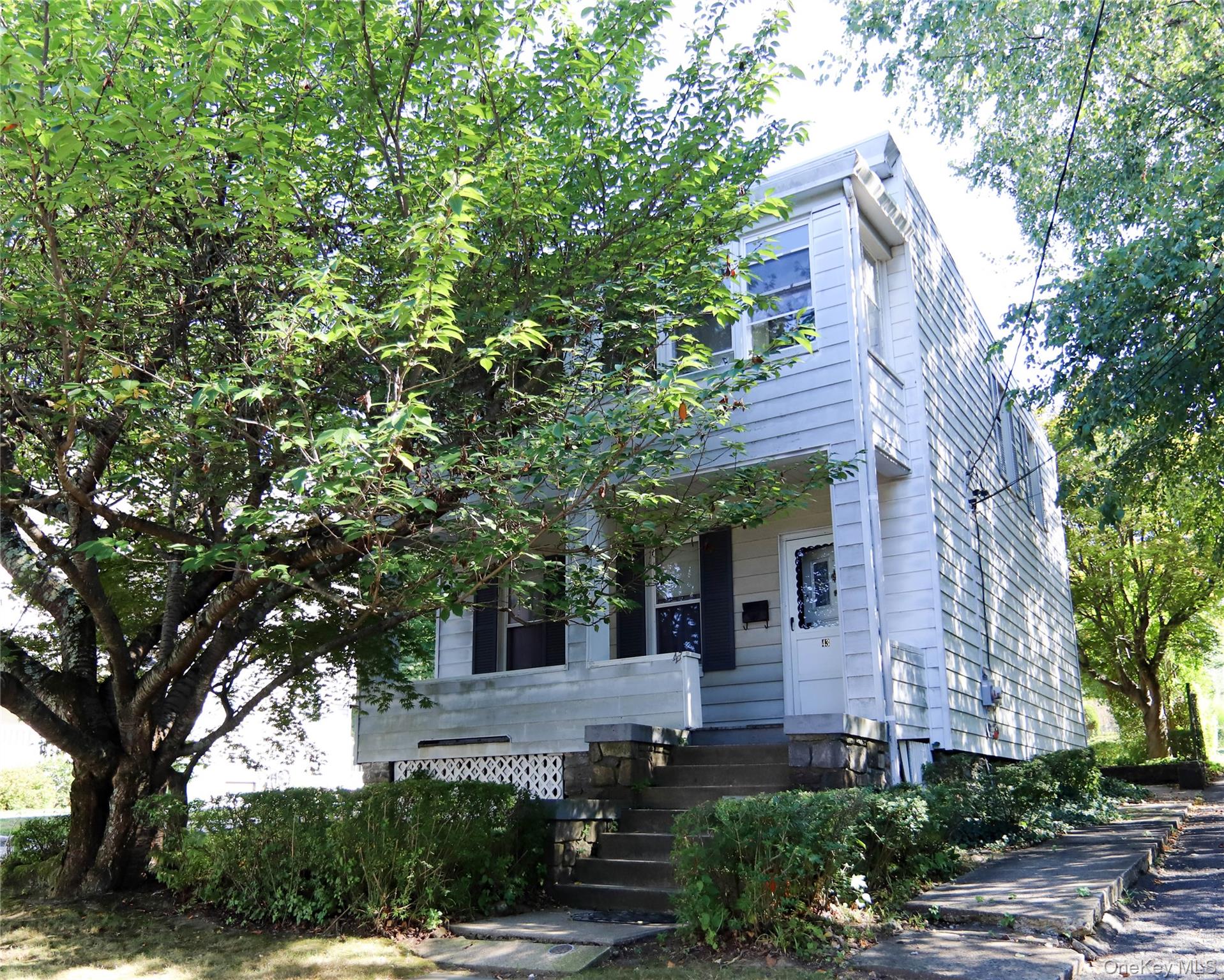 Make this home your own. This bright 3 bedroom 2 full bathroom located...