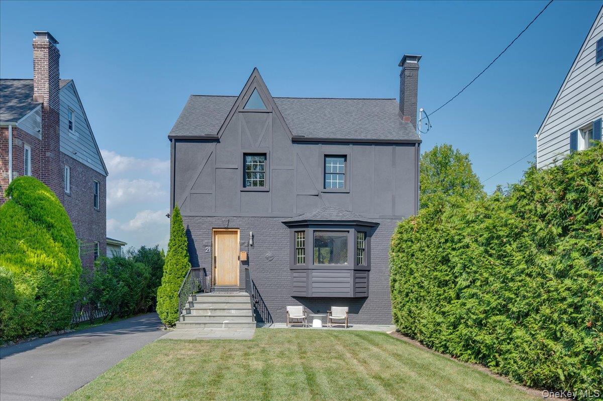 Welcome to 21 Old Colony Drive, where modern luxury meets timeless cha...