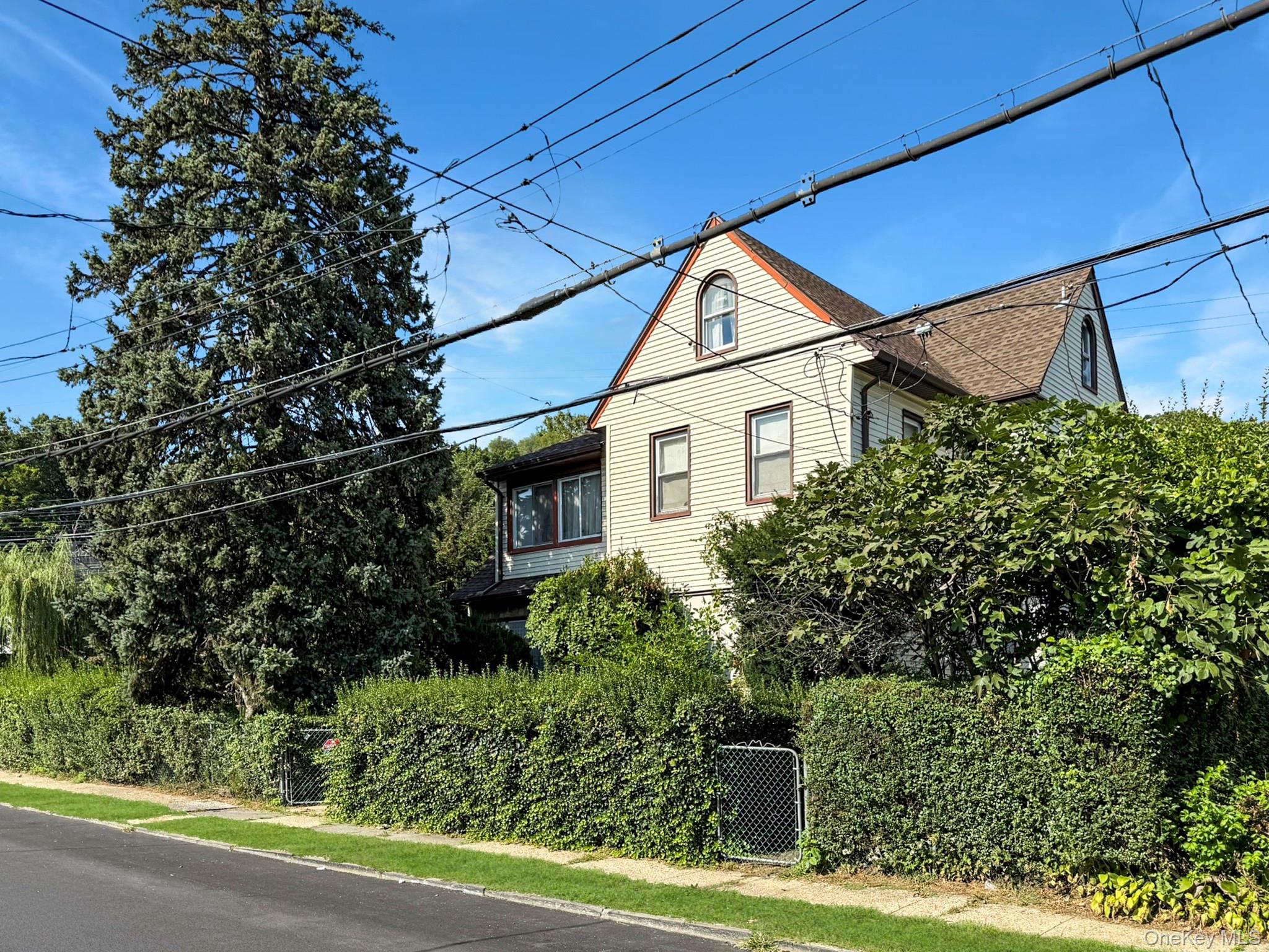 Nestled in the heart of Mount Vernon, this charming and spacious Colon...