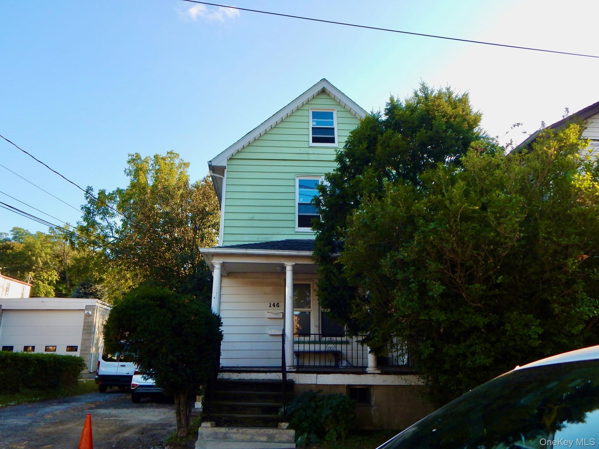 Well-maintained and spacious, this 2nd and 3rd floor duplex apartment...