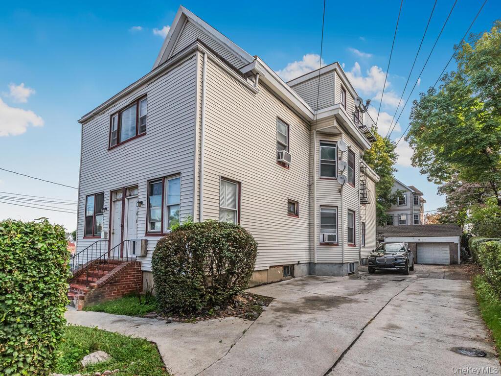 Welcome to your next great opportunity in Mount Vernon! Just steps fro...