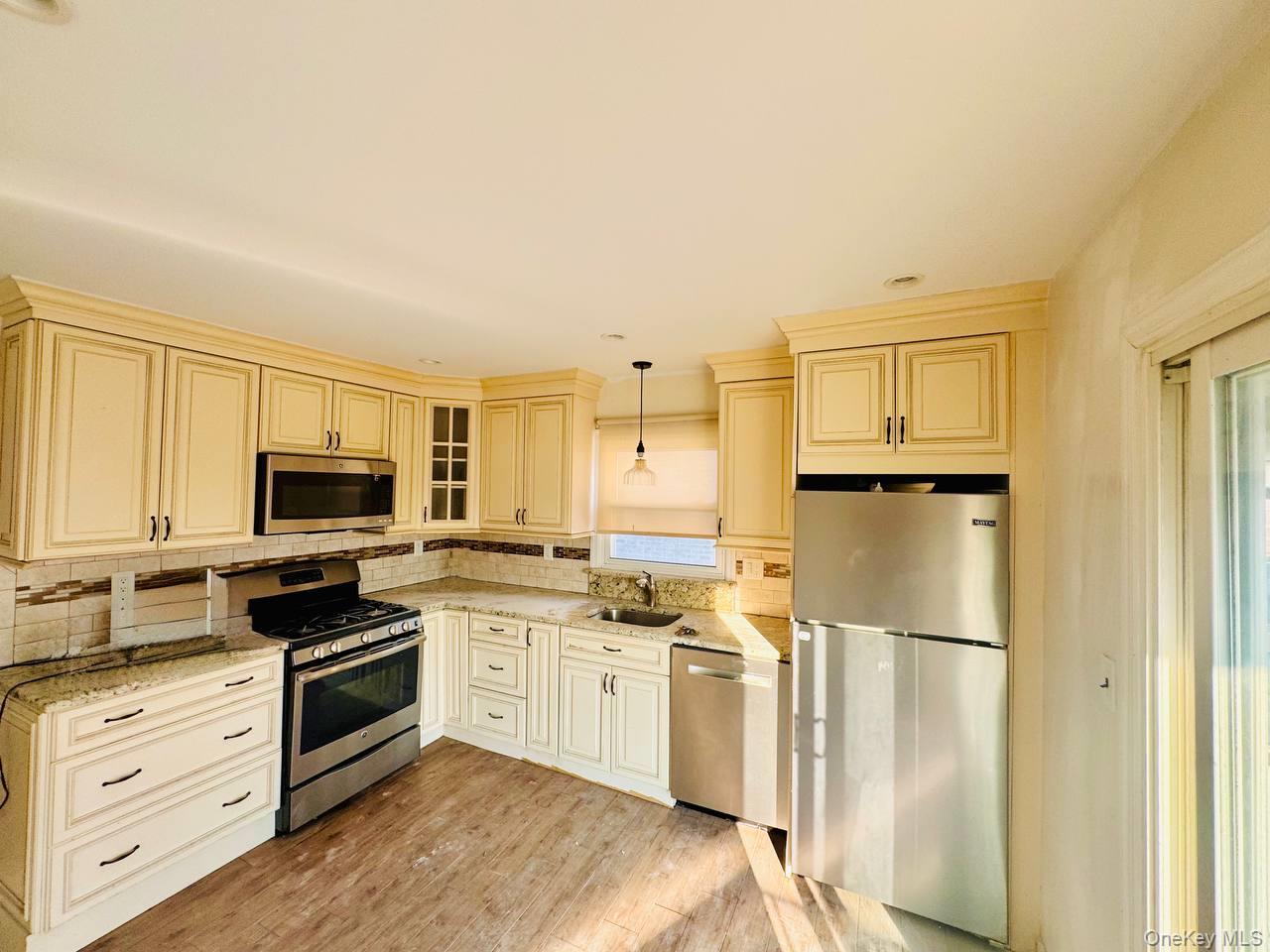 Beautiful apartment for rent in highly desired zipcode of 10704 in  Yo...