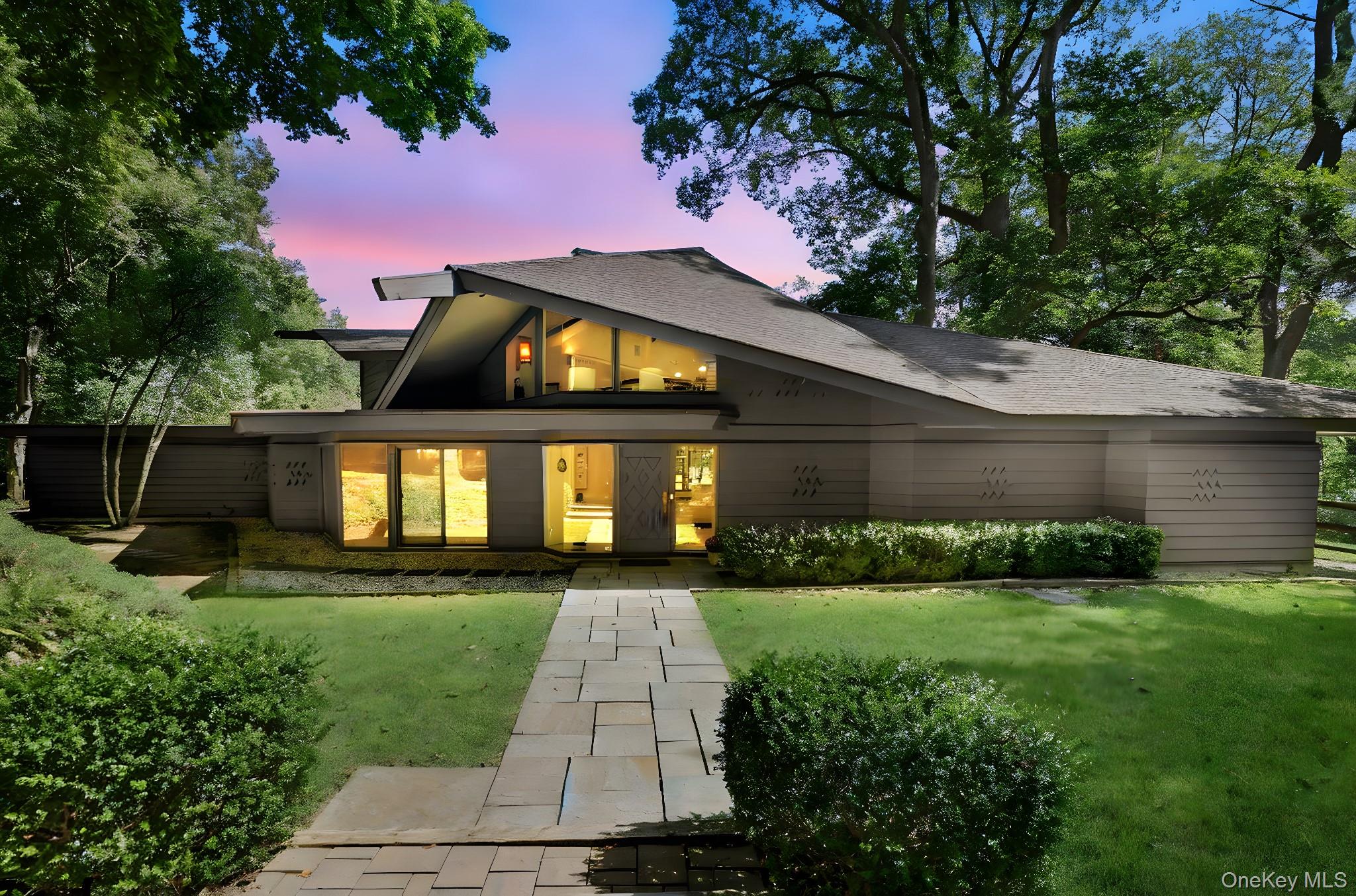 Celebrate the Architectural Brilliance of Roy Johnson’s “Bird House”
S...