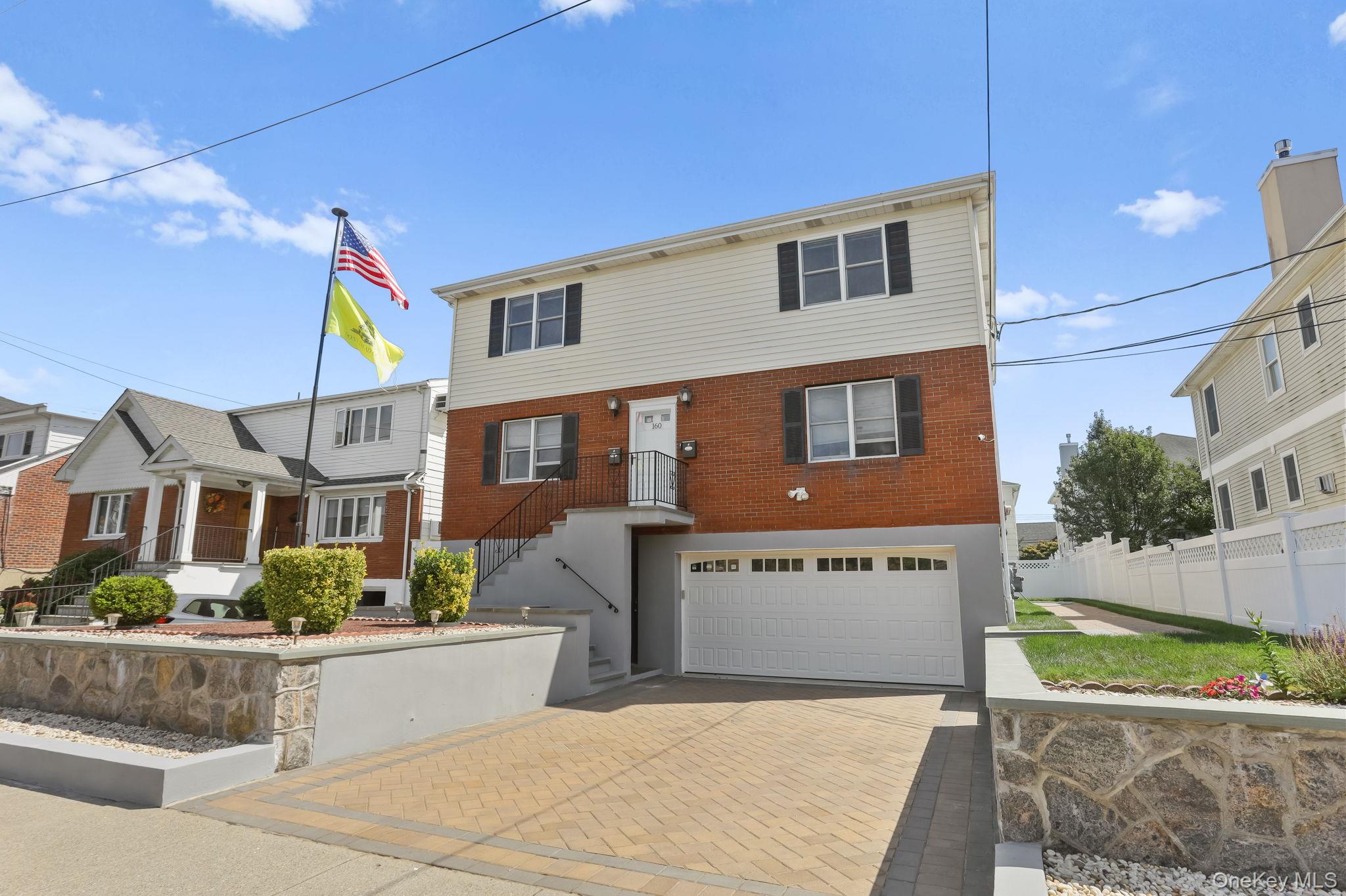 Get ready to fall in love with this newly updated, spacious apartment...