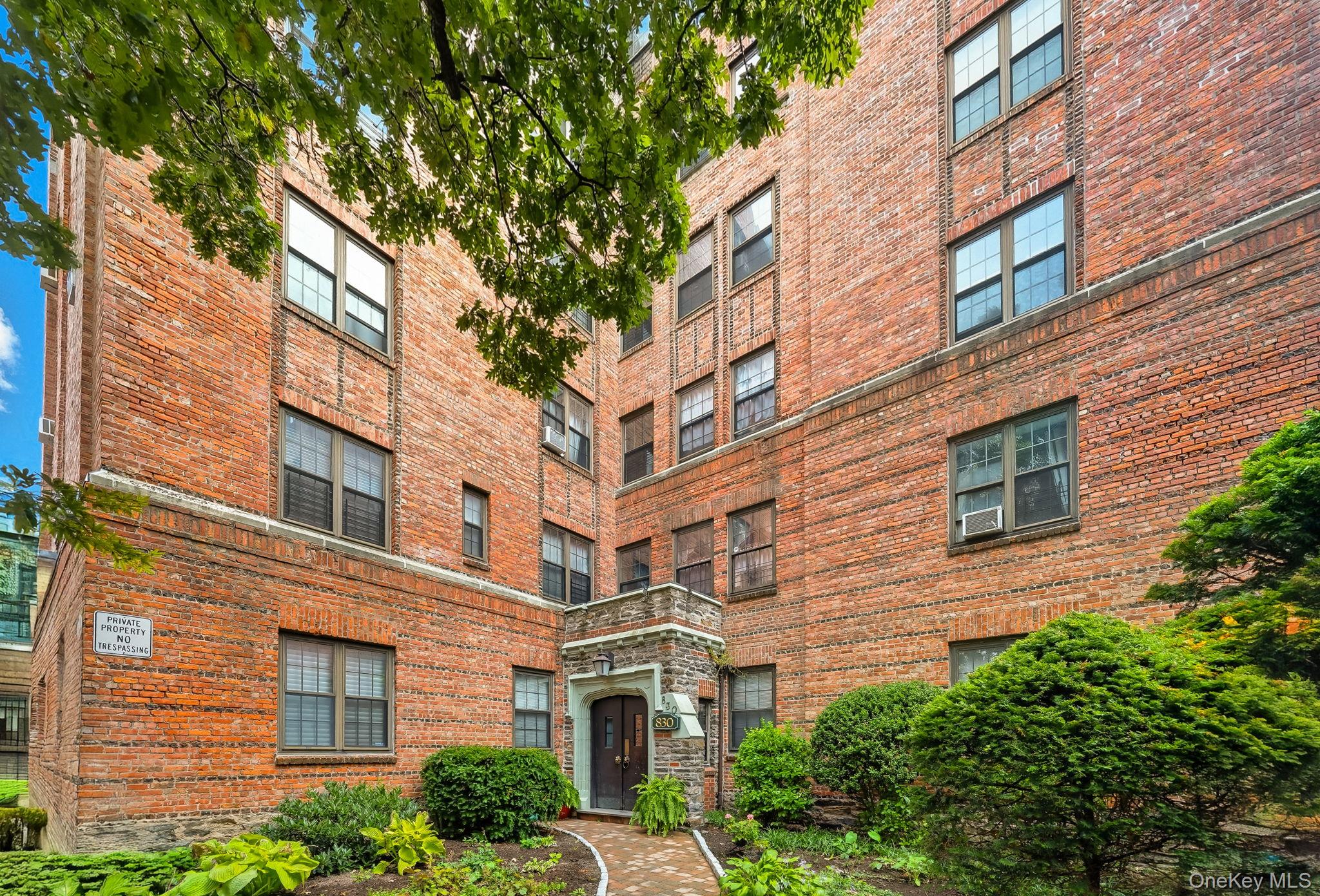 Commuter’s Dream Meets Pre-War Elegance at Bronxville Ridge. 

Step in...