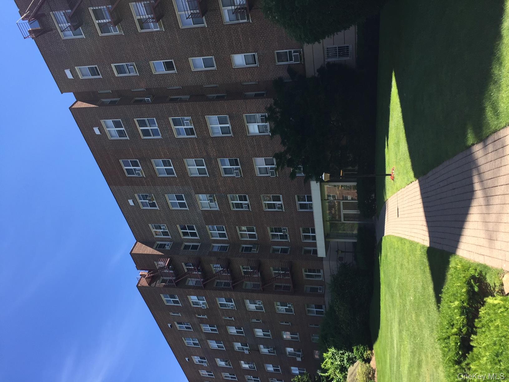 WELCOME HOME to your Beautifully renovated 3 Bedroom Sponsor unit at t...
