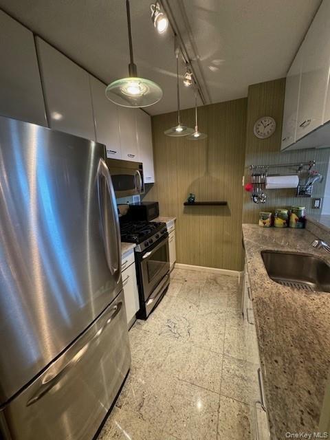 Semi-furnished or unfurnished.   Freshly painted.  LONG or SHORT-TERM...