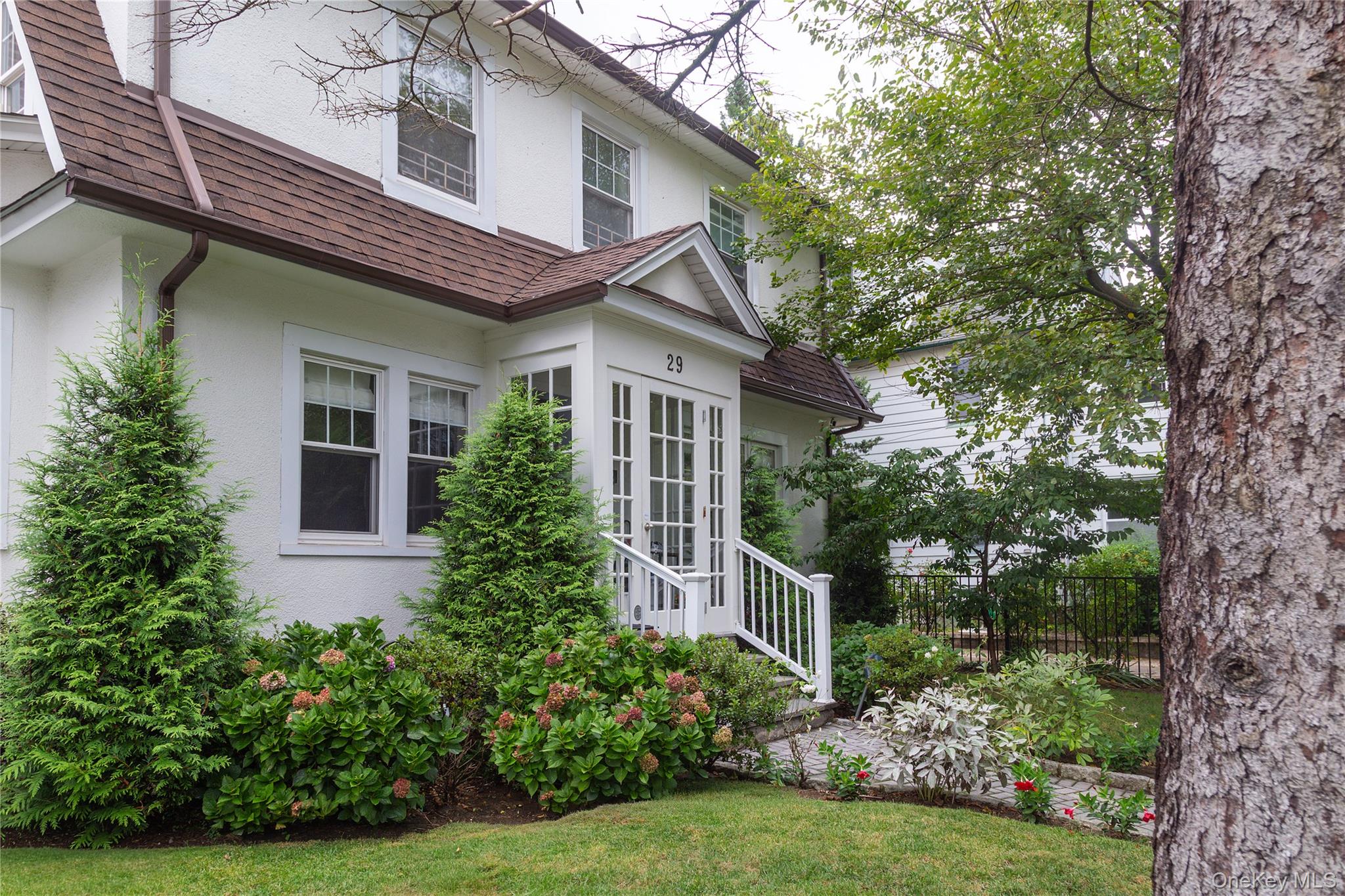 Gorgeous Fully Renovated Single-Family Home!

Welcome to this stunning...