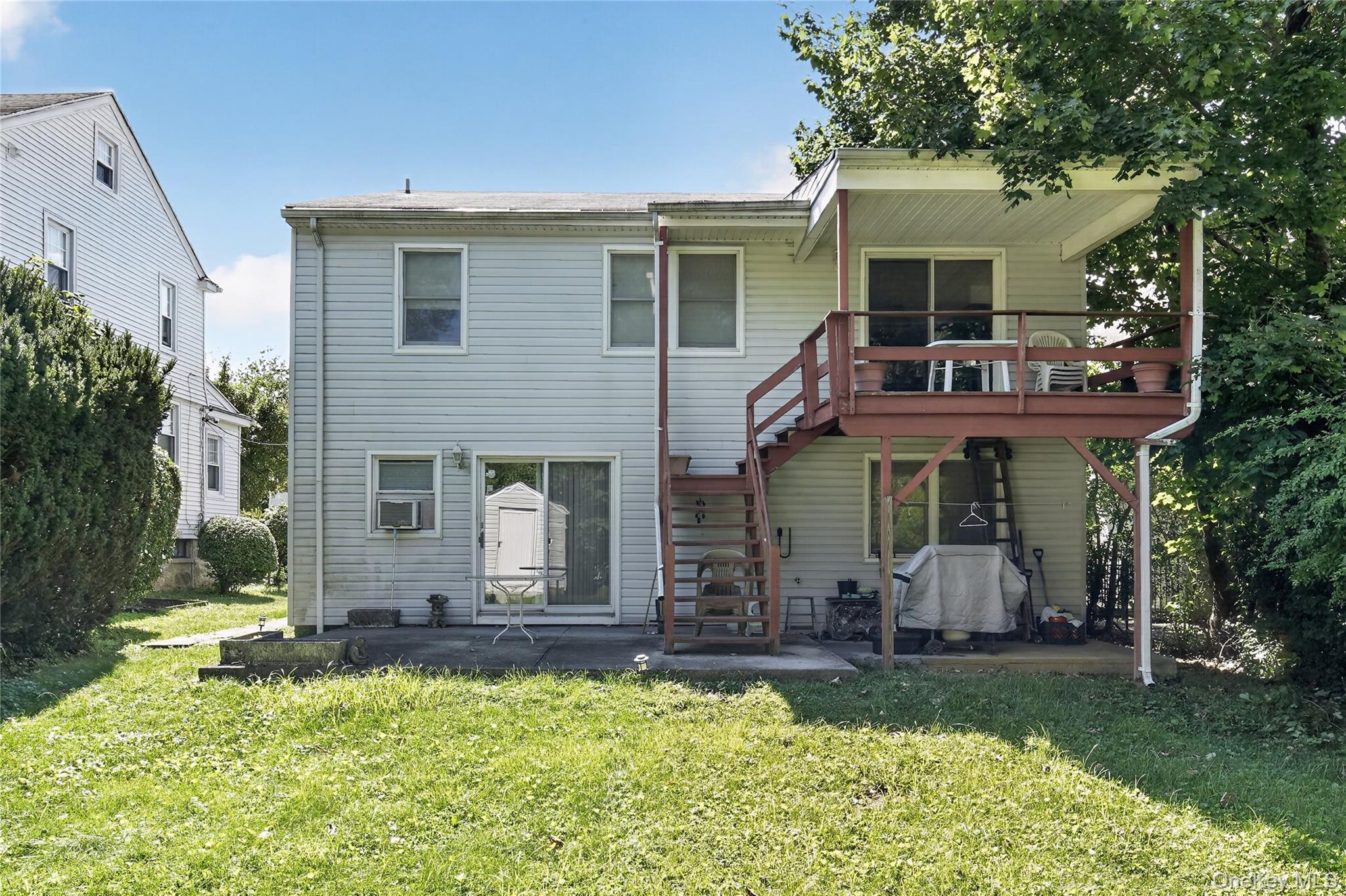 Photo 4 of this property