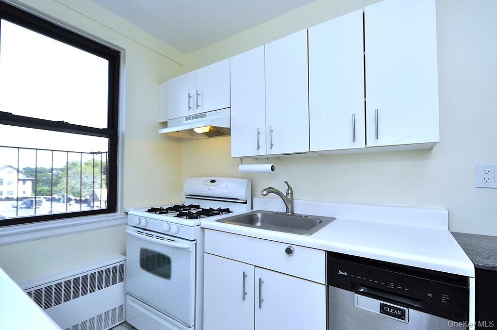 Why rent when you can own this stylish, updated studio for less? Featu...