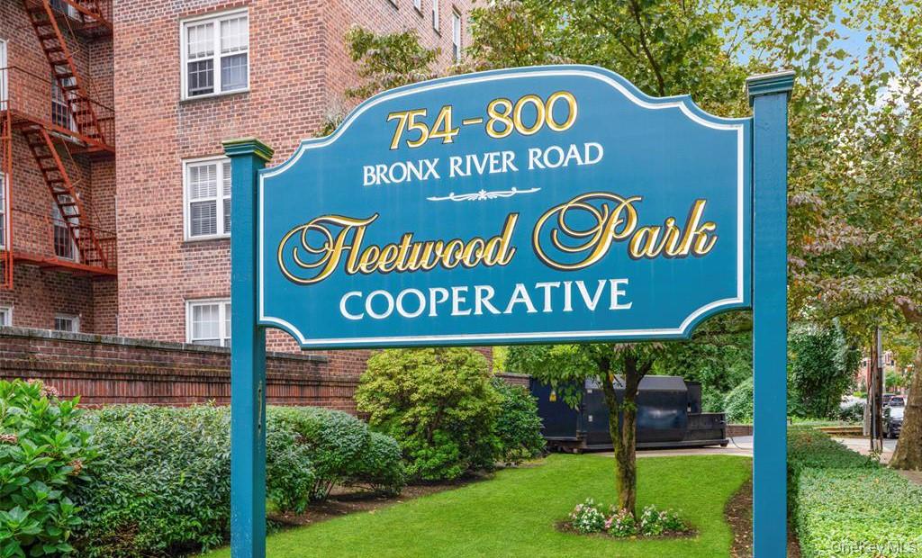 Welcome to Fleetwood Park a commuter friendly complex Unit A37 – a spa...