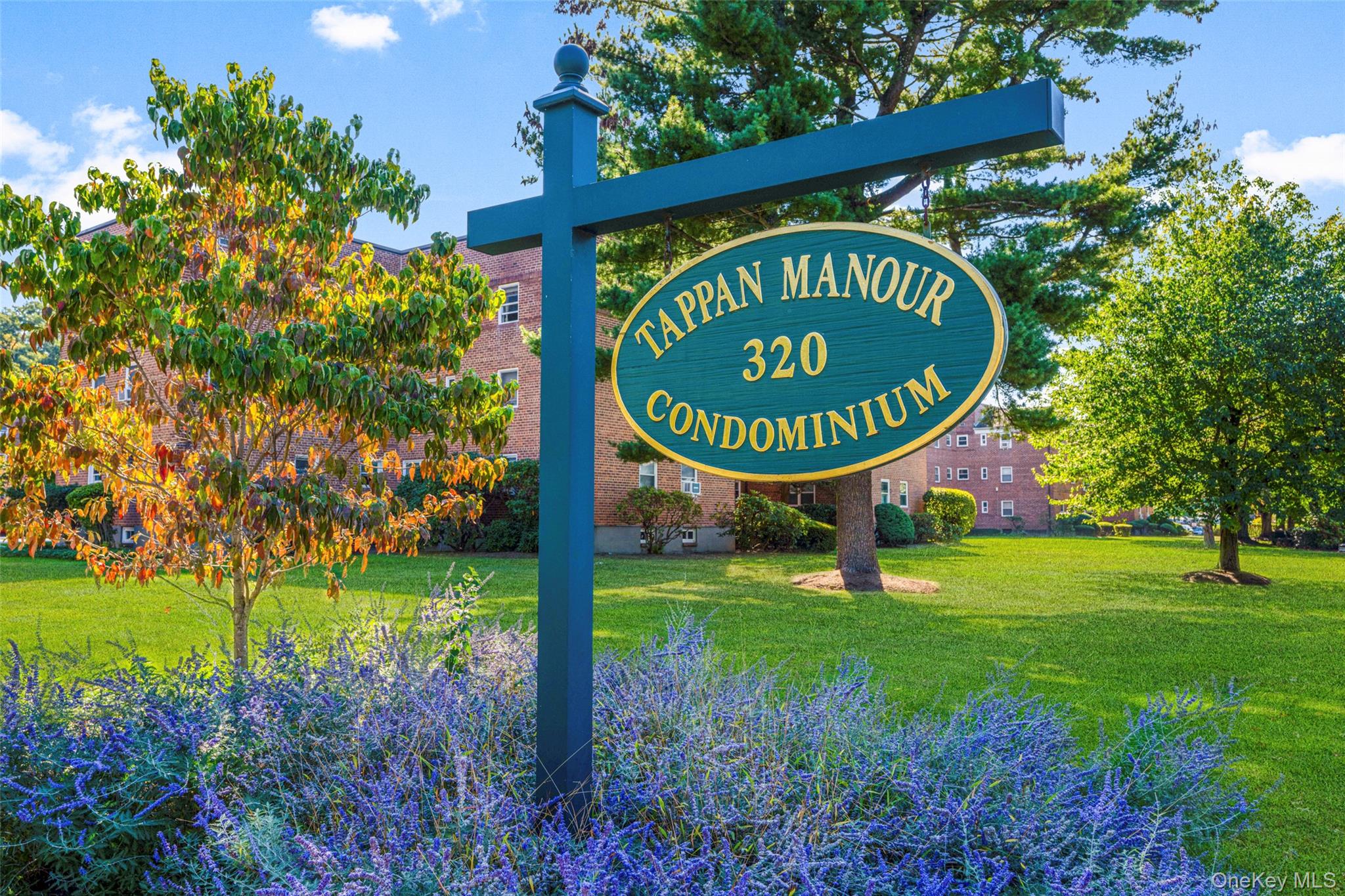 Welcome to Tappan Manour! This bright and airy 1st floor 1-bedroom, 1-...