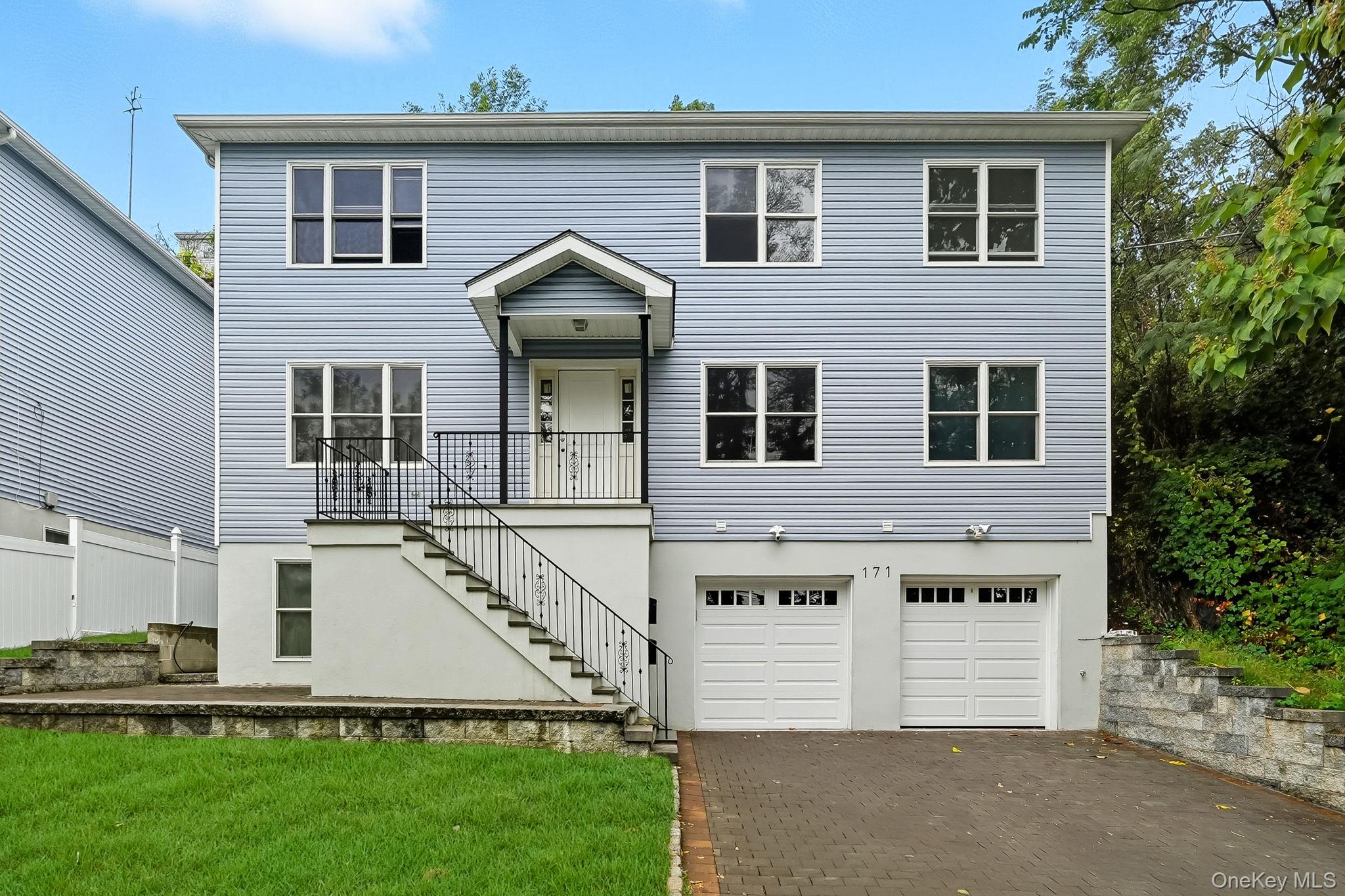 Step into your dream home with this beautifully crafted luxury duplex...
