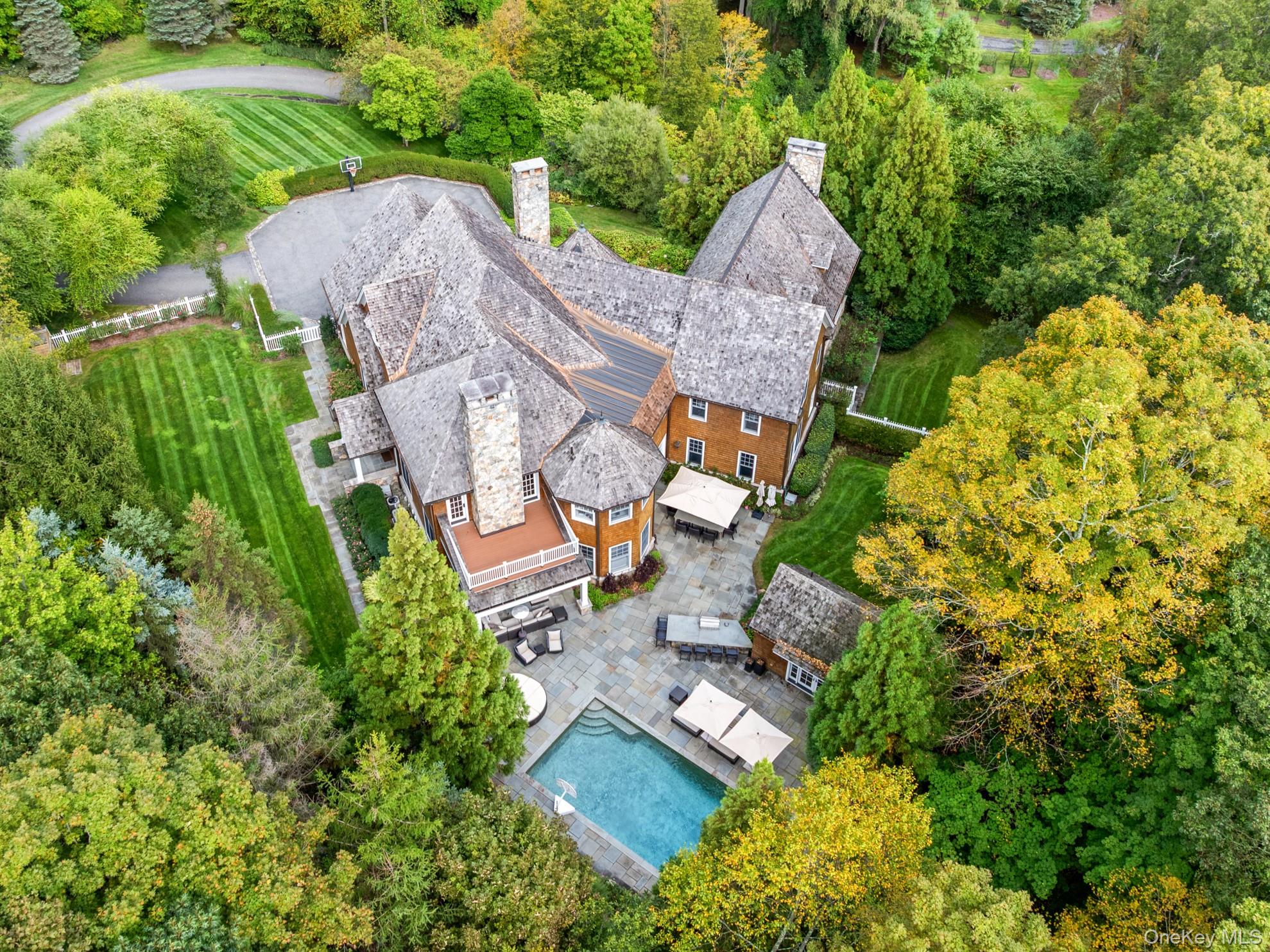 Set within Armonk’s most prestigious enclave, Wrights Mill Estates, th...