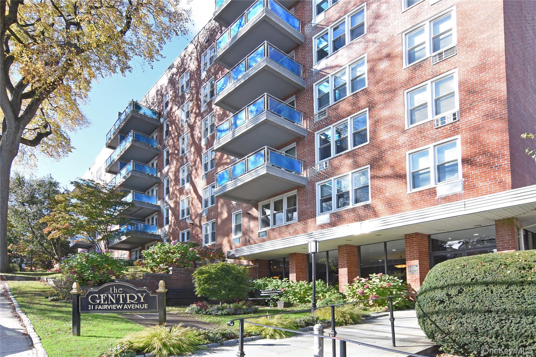 LOCATION, LOCATION, LOCATION and ASSIGNED PARKING! The Gentry is locat...