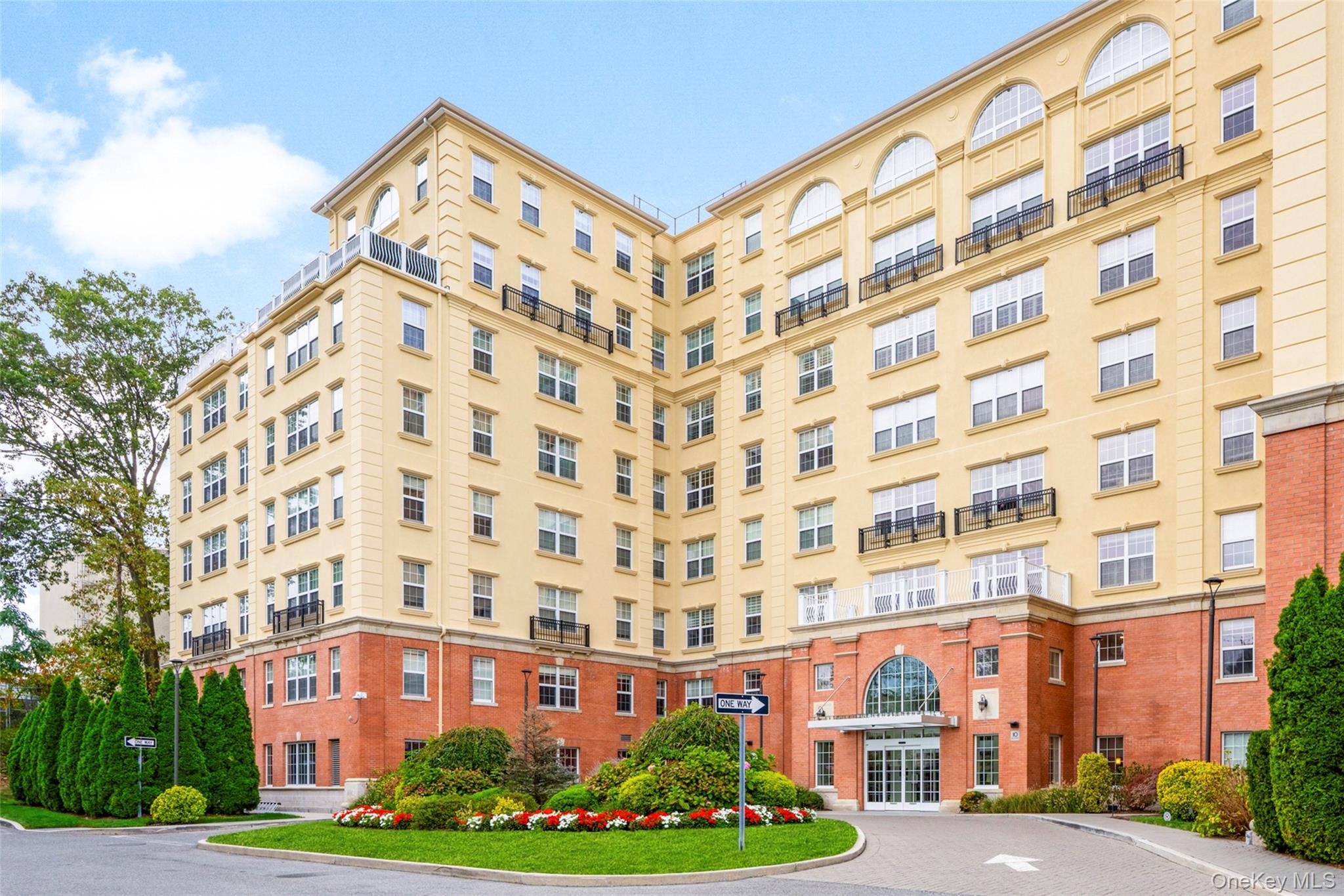 Exceptional Larchmont Living! Beautiful 2BR/2BA at The Cambium featuri...
