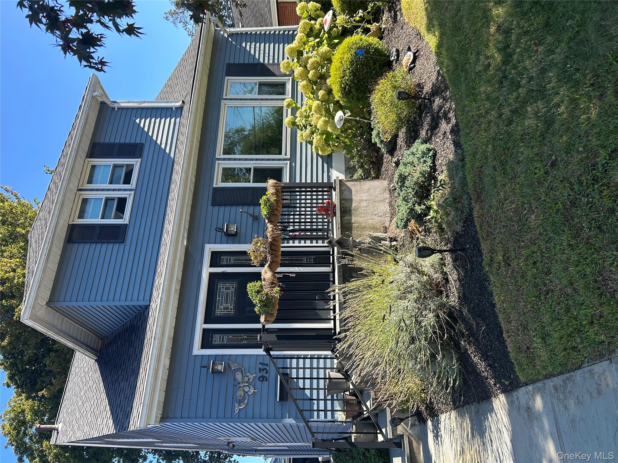 Welcome to your new home. Step into the enclosed, tiled foyer, offerin...