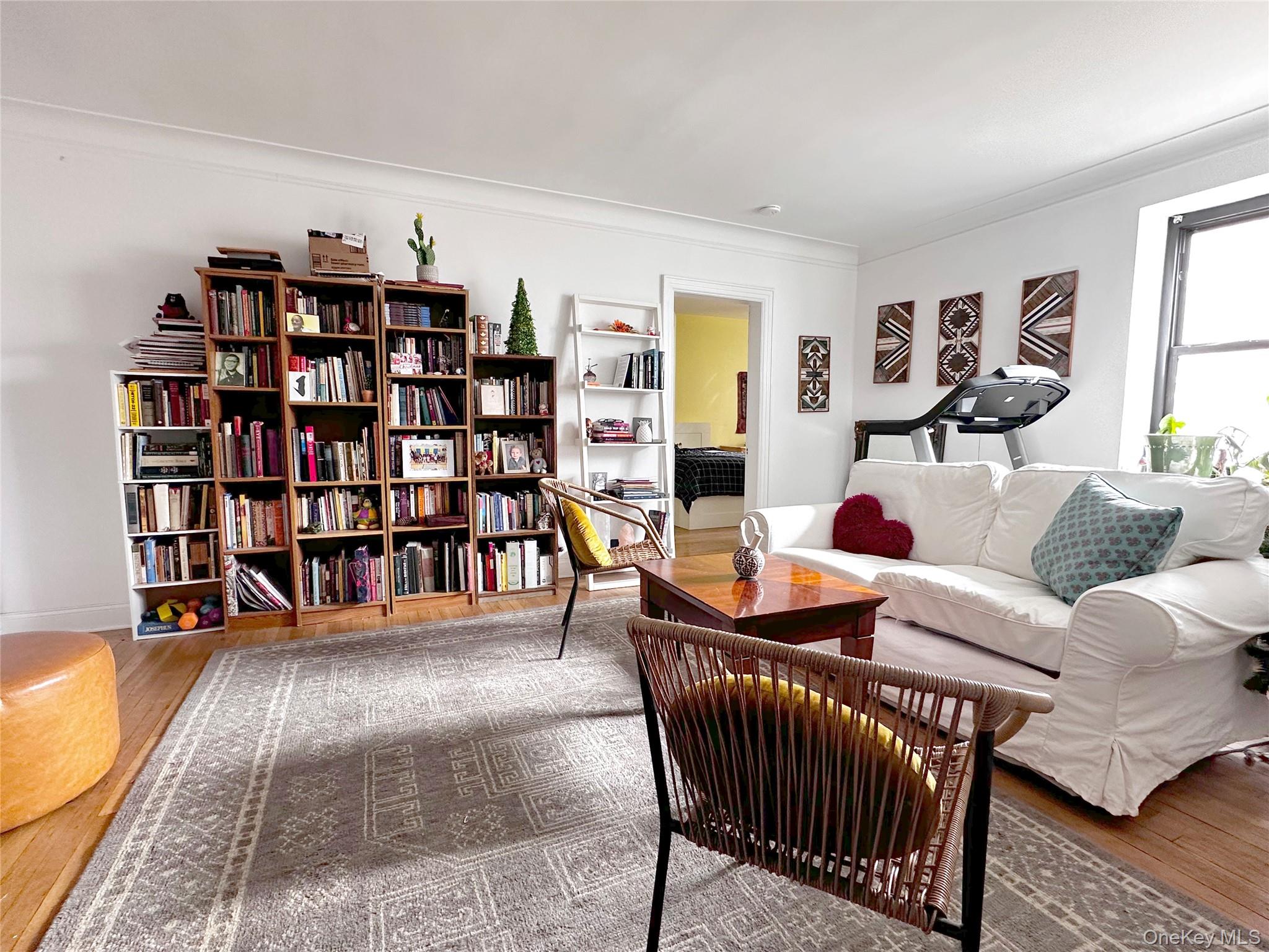 Easy Living in the Heart of Larchmont! Step into this charming one-bed...