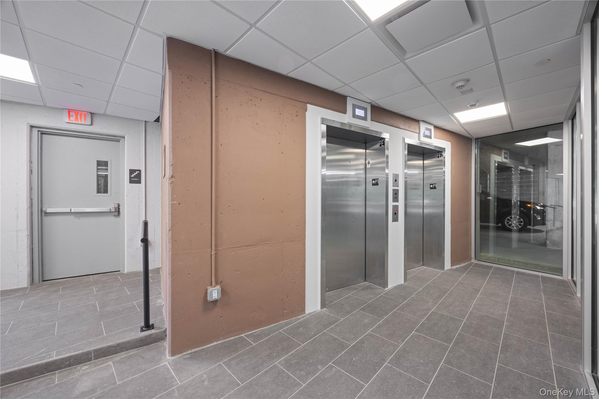 Designed for contemporary lifestyles, Regency on Hudson offers a warm...