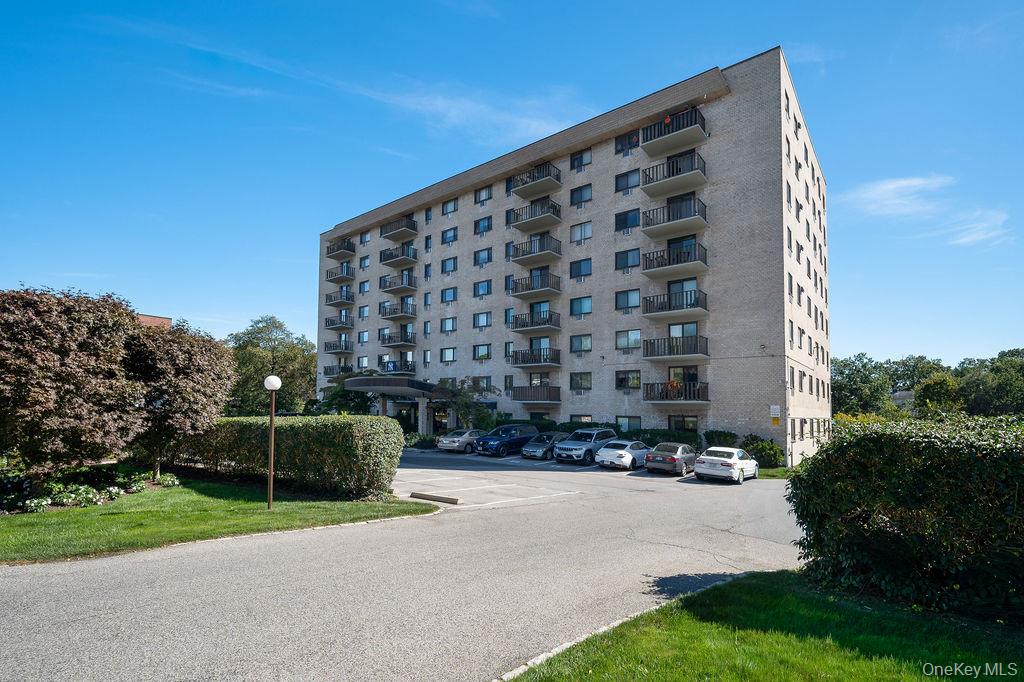 You'll love this terrific STUDIO- it's got everything you've been look...