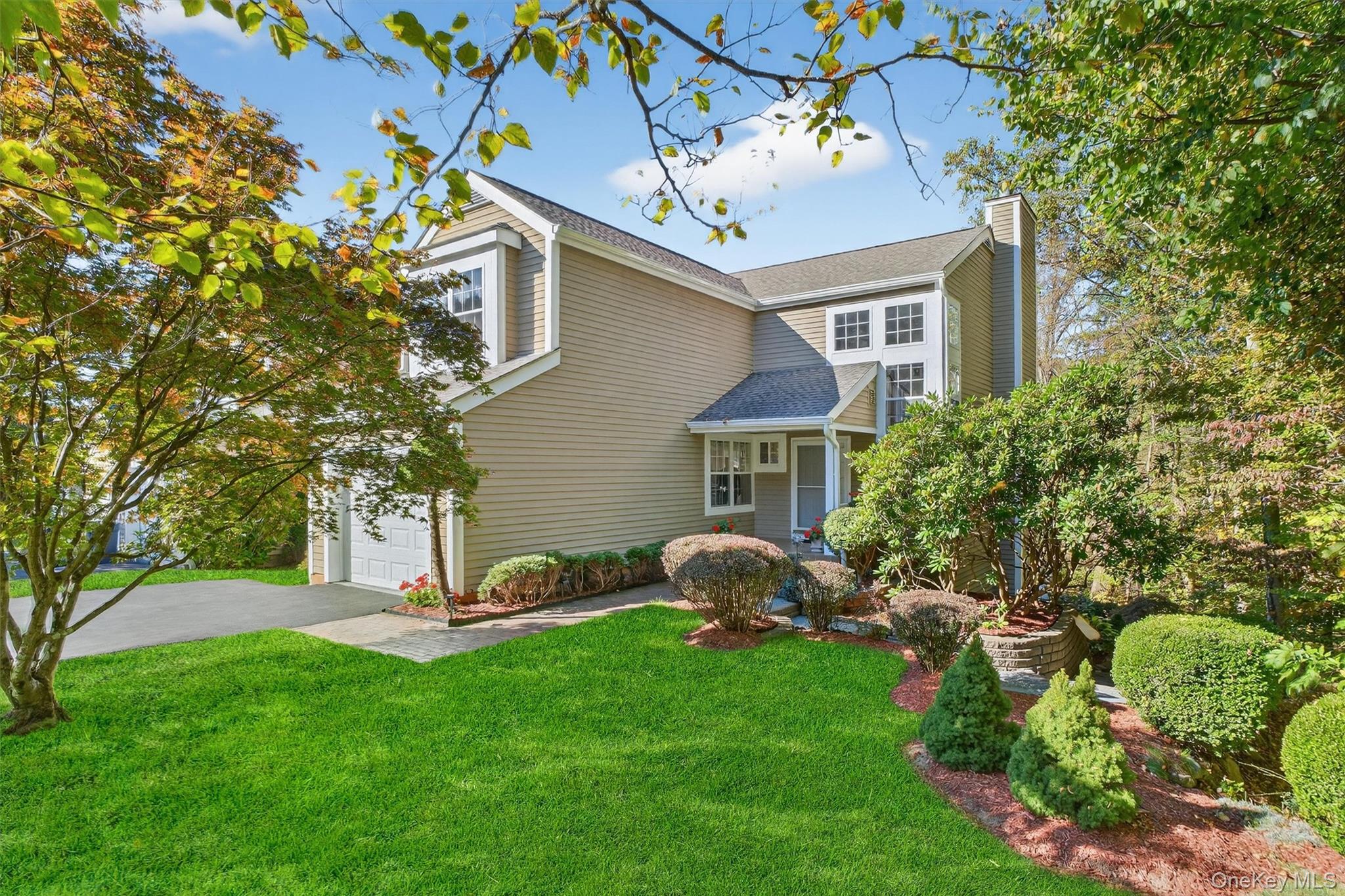 Impeccably Maintained Colonial in the Highly Sought-After Bridle Ridge...