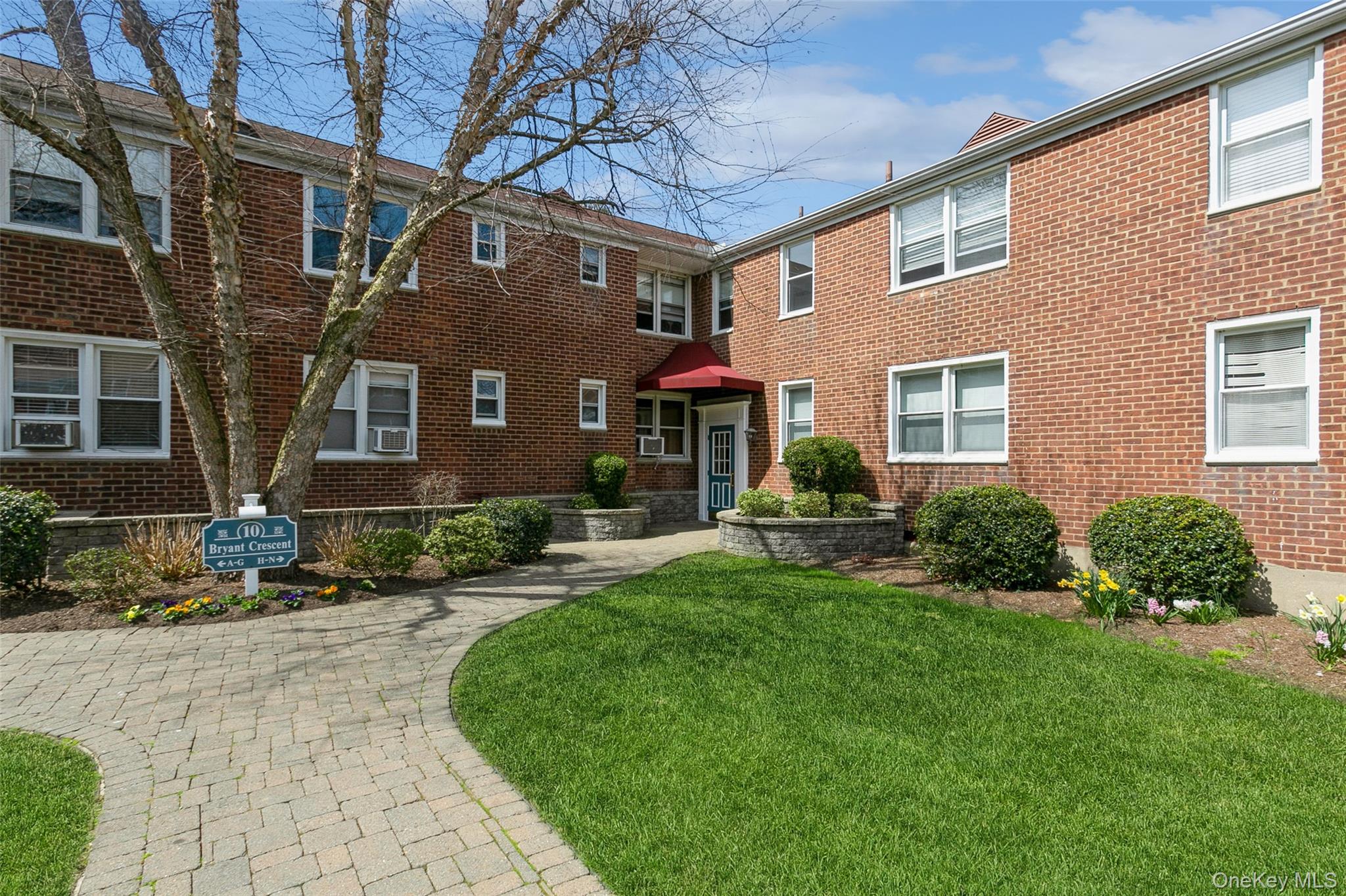 Serene 'garden' community located on 22 landscaped and meticulously ma...