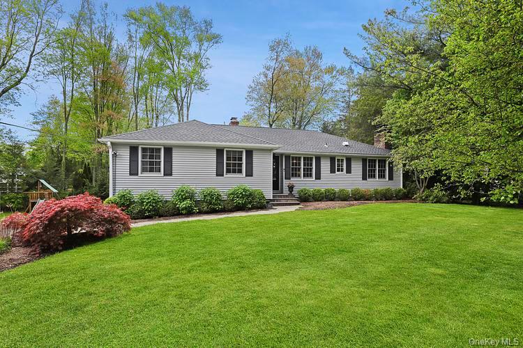 Welcome to 110 The Farms Road Bedford, this coveted neighborhood has i...