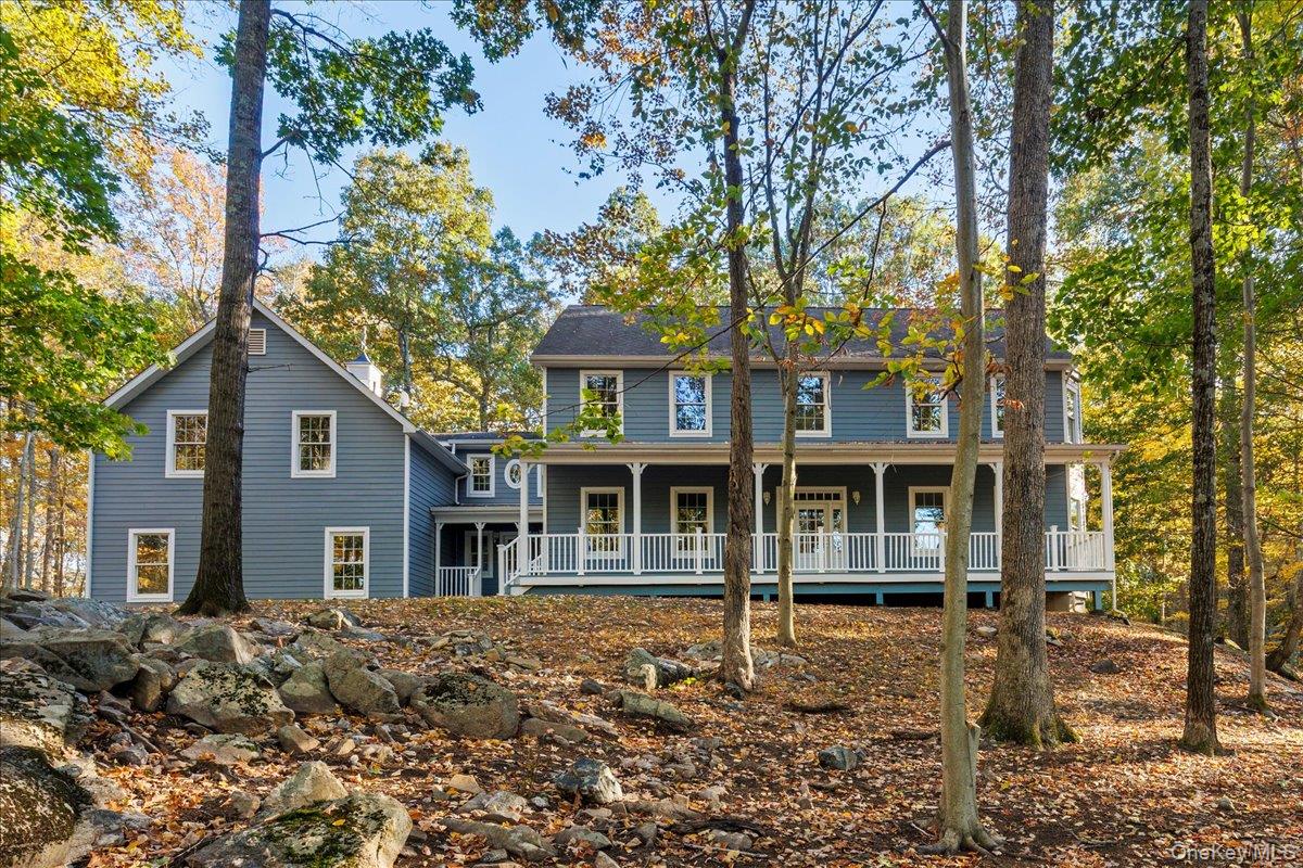 Charming Colonial in the heart of North Salem! This beautiful home fea...