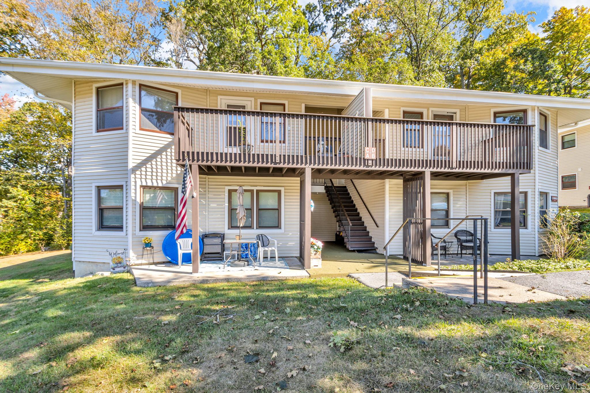 Come to Jefferson Village, a wonderful 55-and-over community located i...