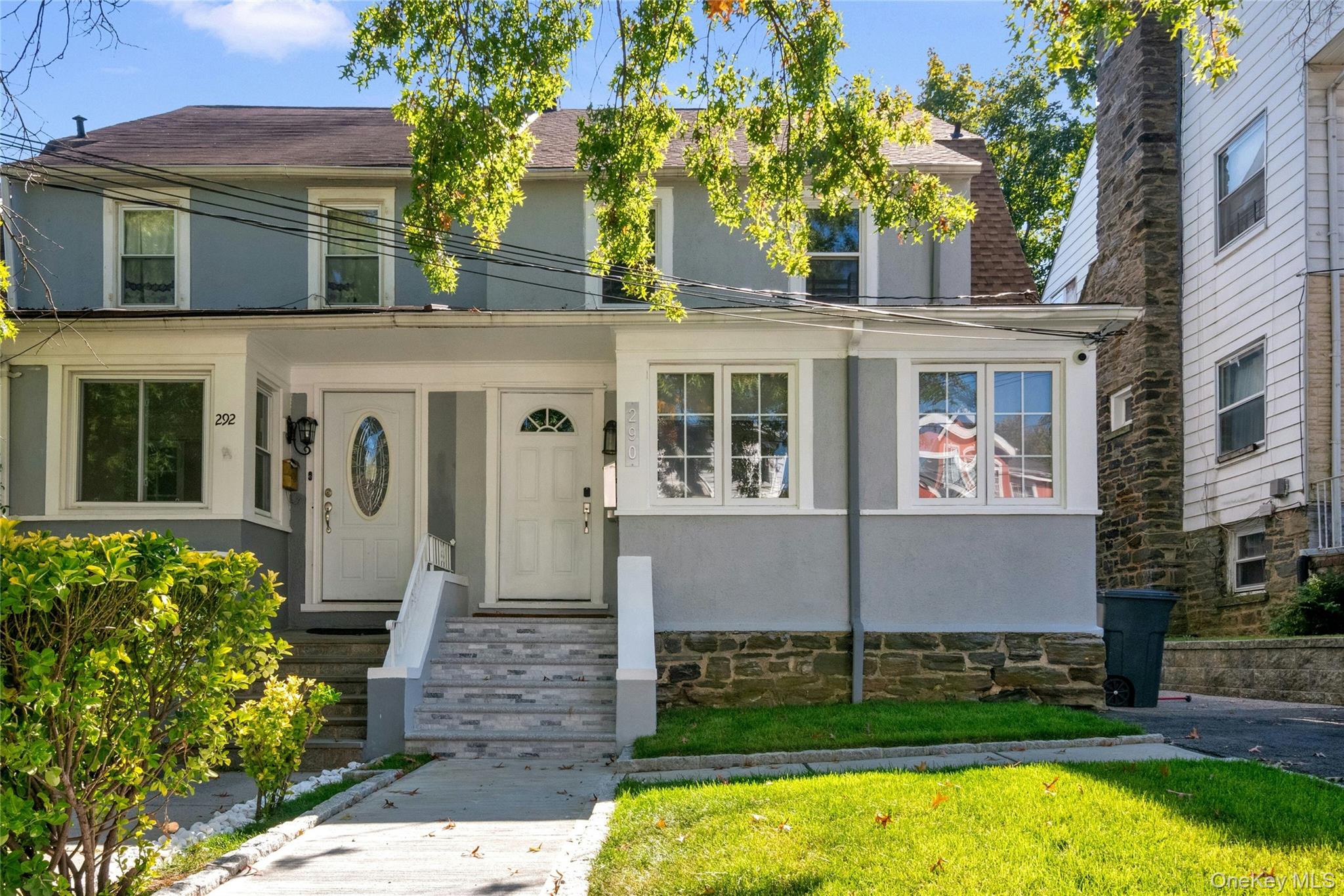 Welcome to this newly renovated duplex in Mount Vernon. The first-floo...