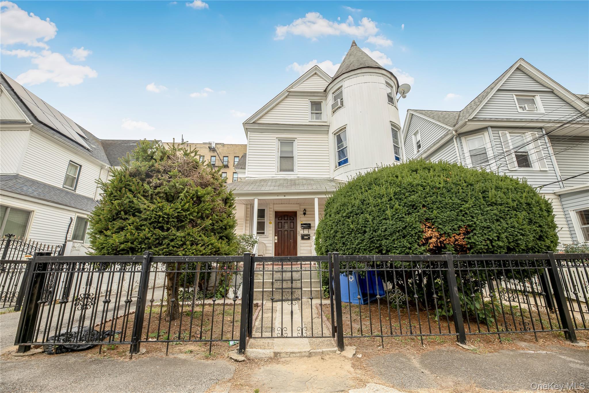 Welcome to 38 Carroll Street! This legal 2-family home in Yonkers offe...