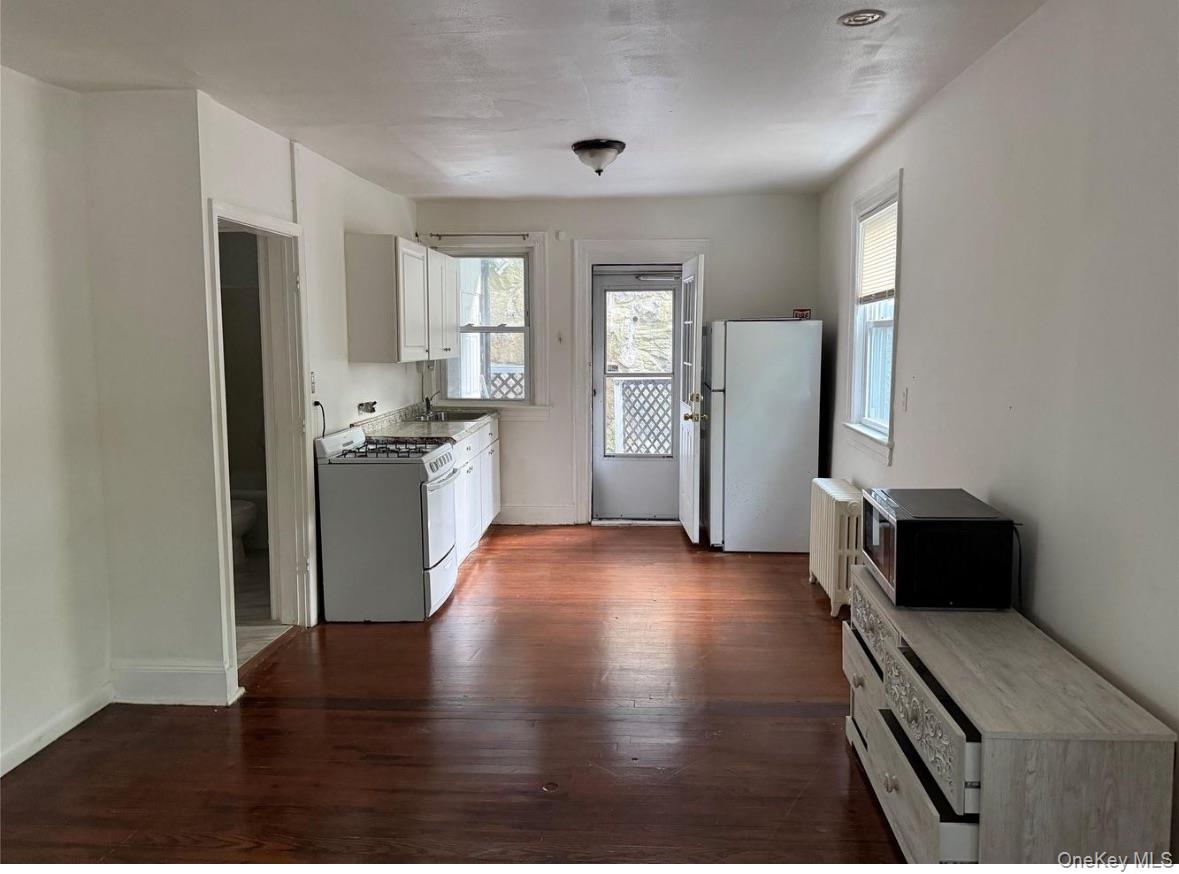 PET FRIENDLY 1 bedroom 1 bath apartment in Dobbs Ferry in the Ardsley...