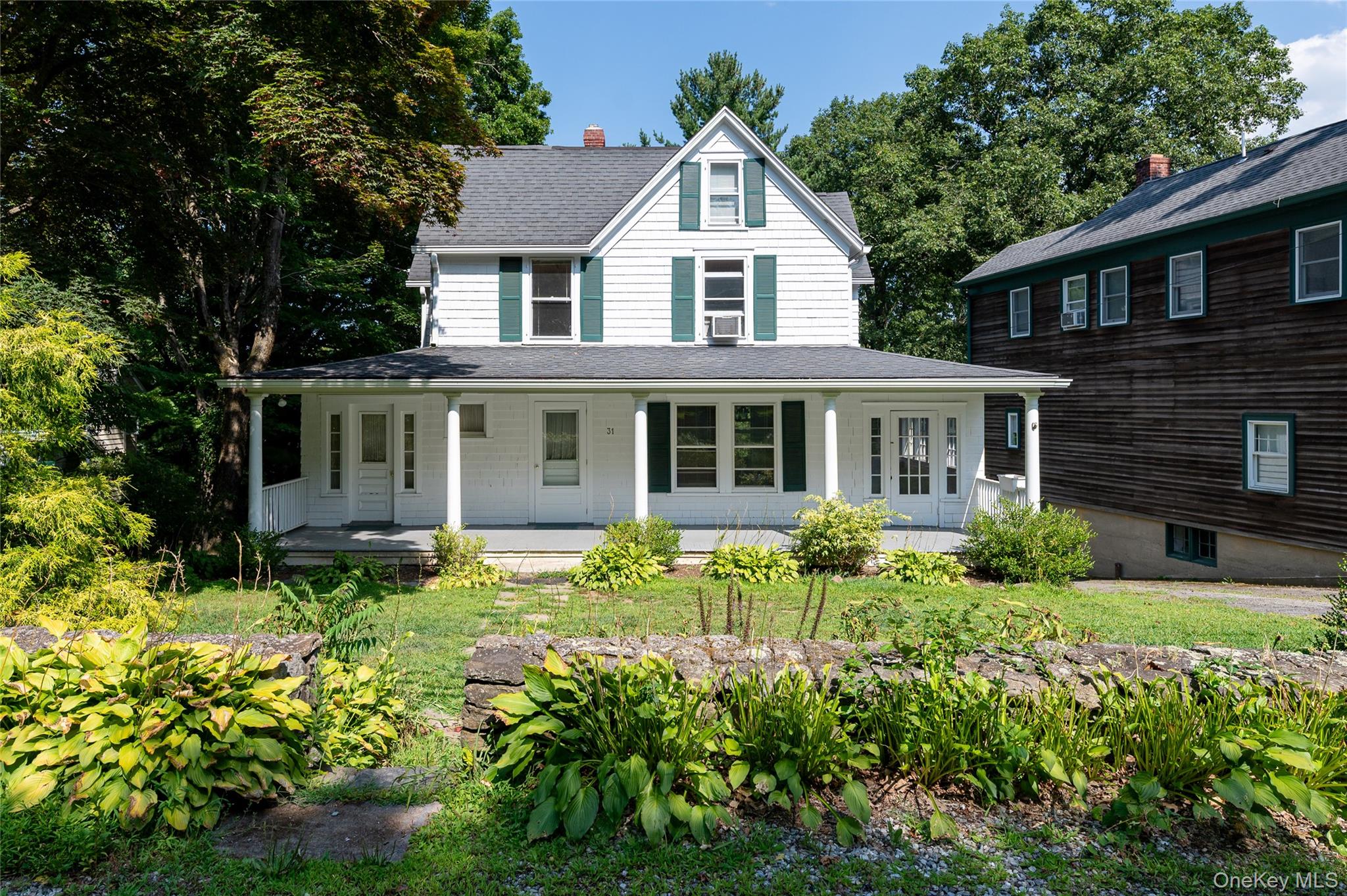 Beautiful 3 bedroom, 2 bathroom spacious home. Featuring a walk out ba...