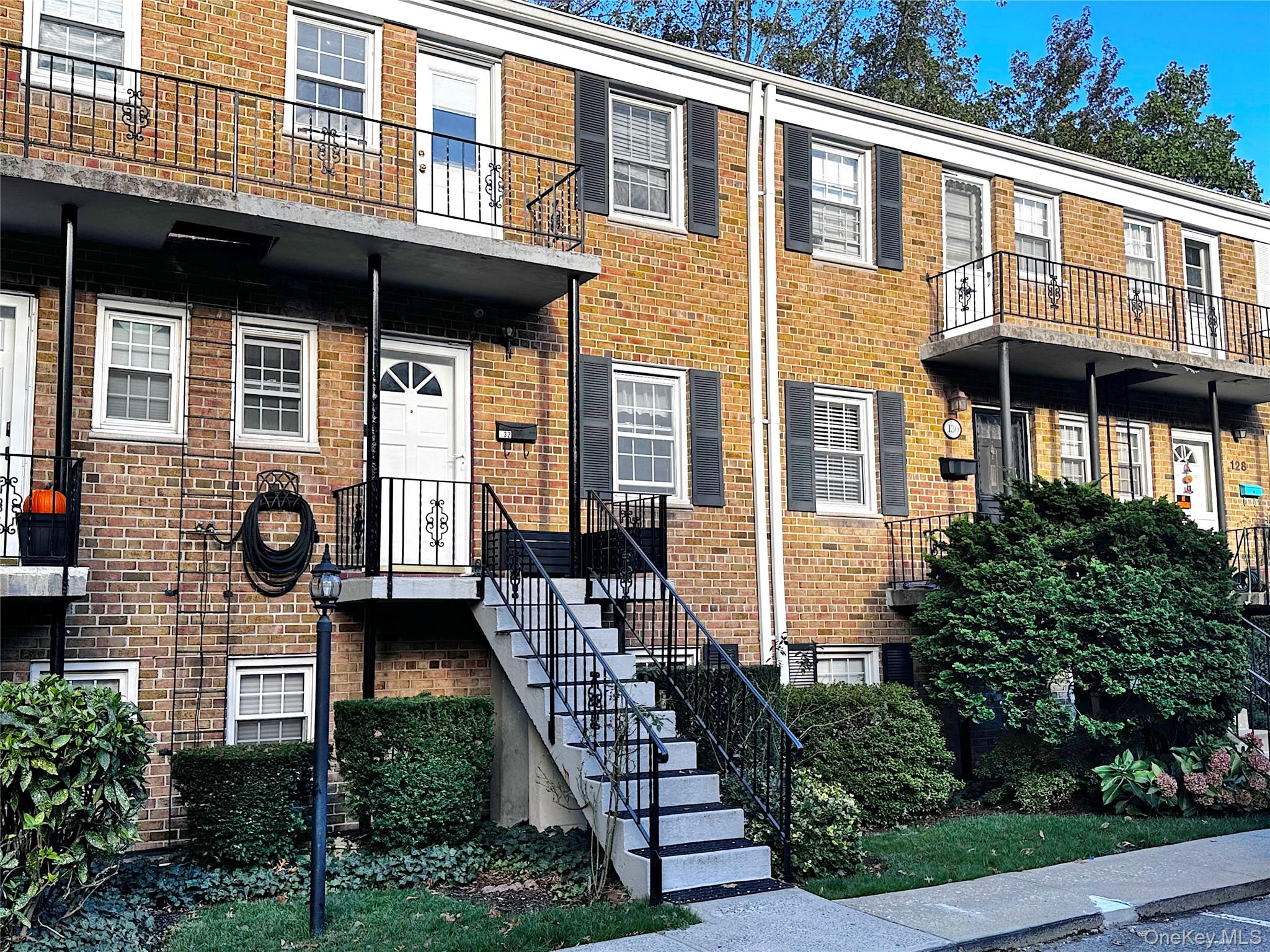 Welcome to this beautifully maintained 3-bedroom, 2.1-bath townhouse-s...