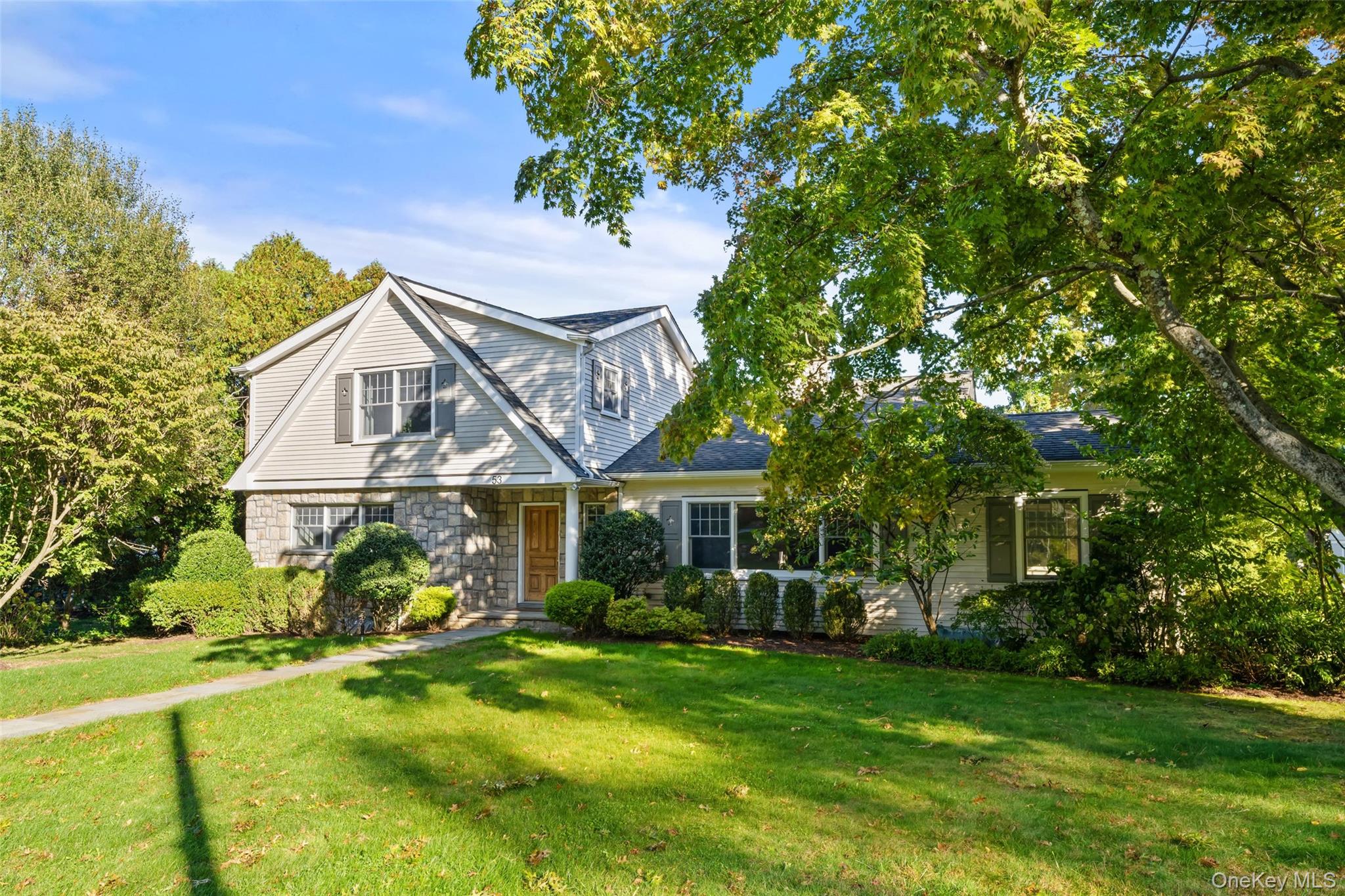 Welcome to the only rental currently available in Harrison’s highly so...