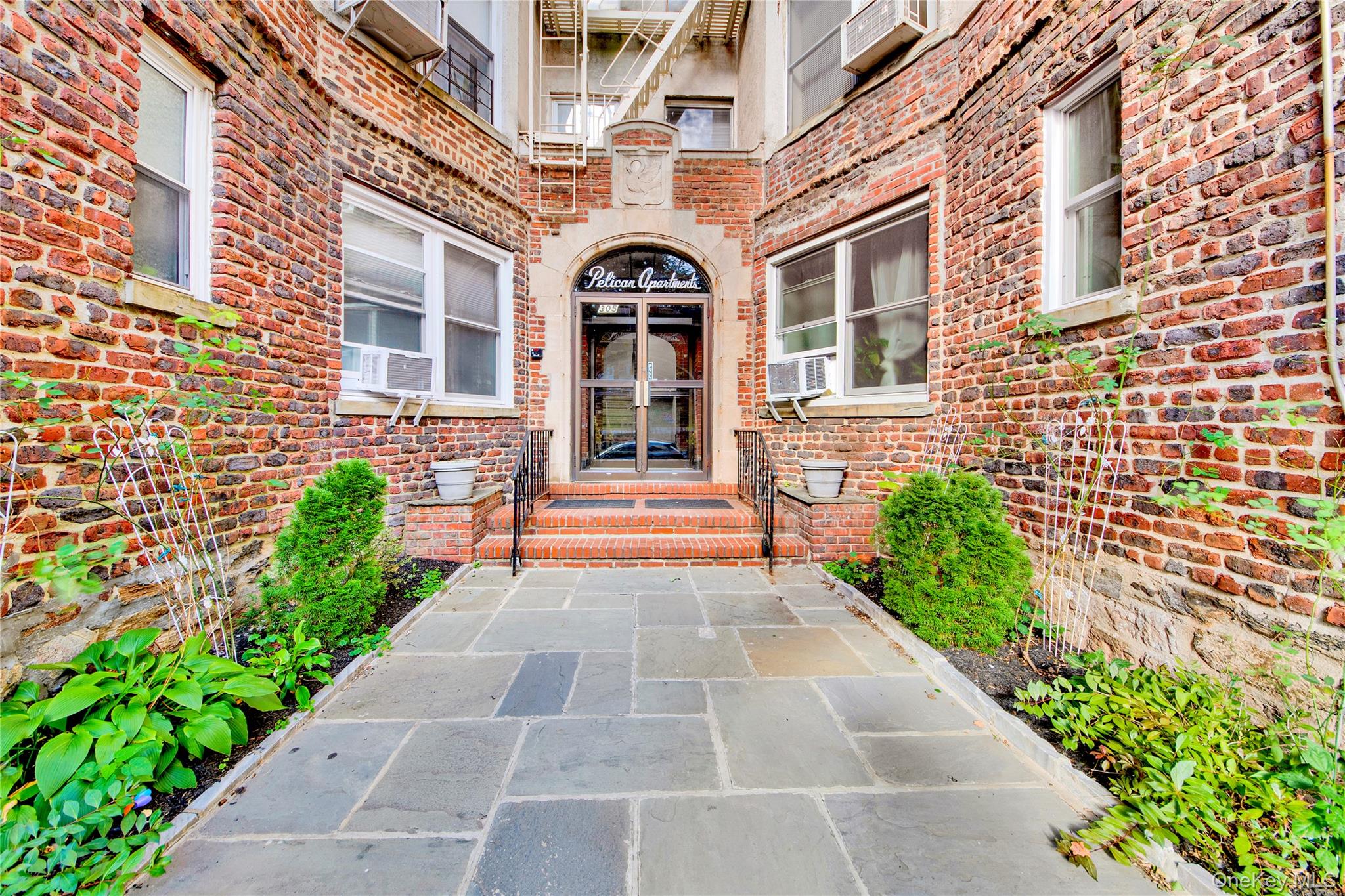 Welcome to 305 Sixth Avenue, a beautifully renovated top-floor apartme...