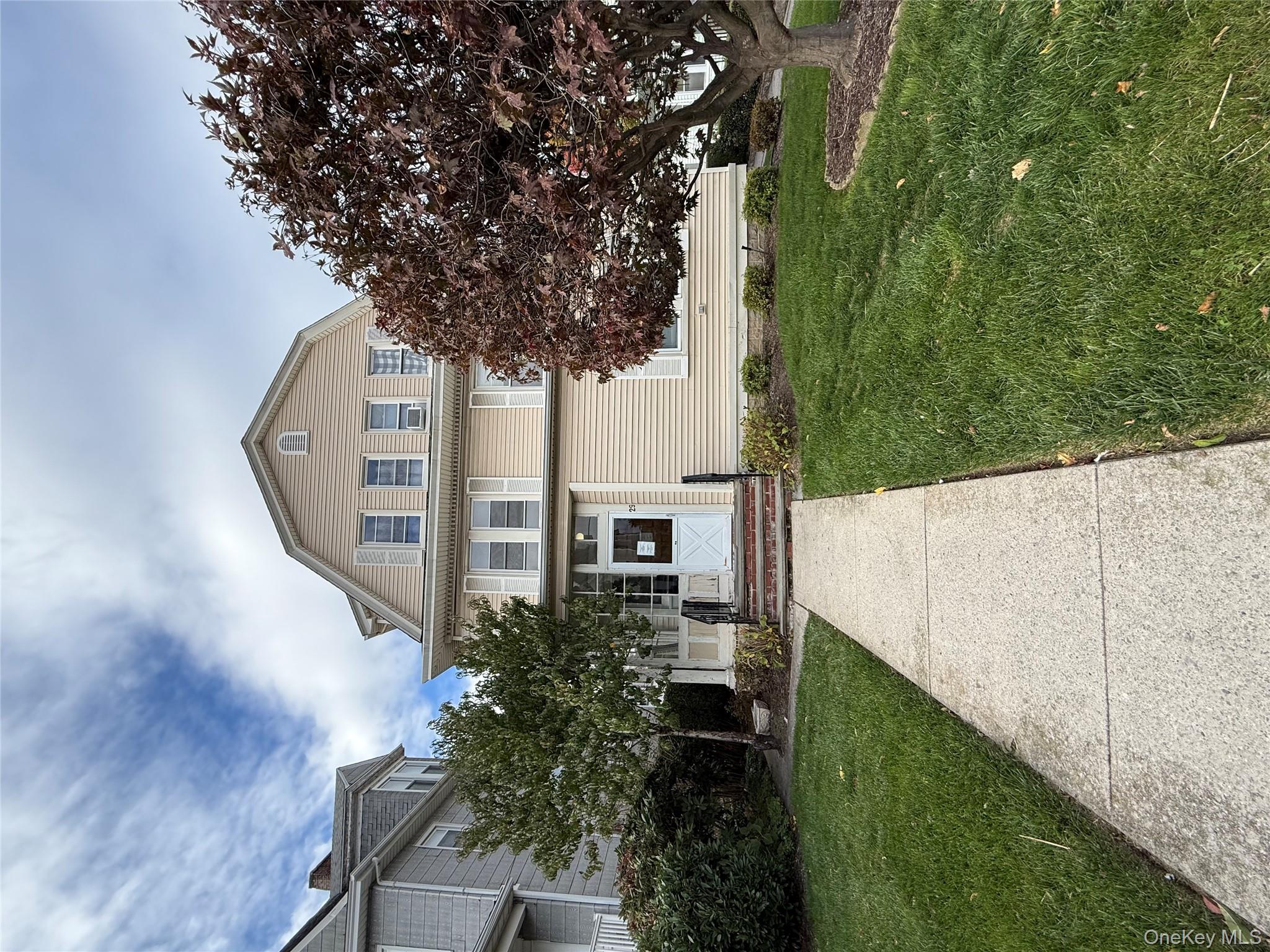 Charming and bright 2-bedroom apartment in the heart of downtown New R...