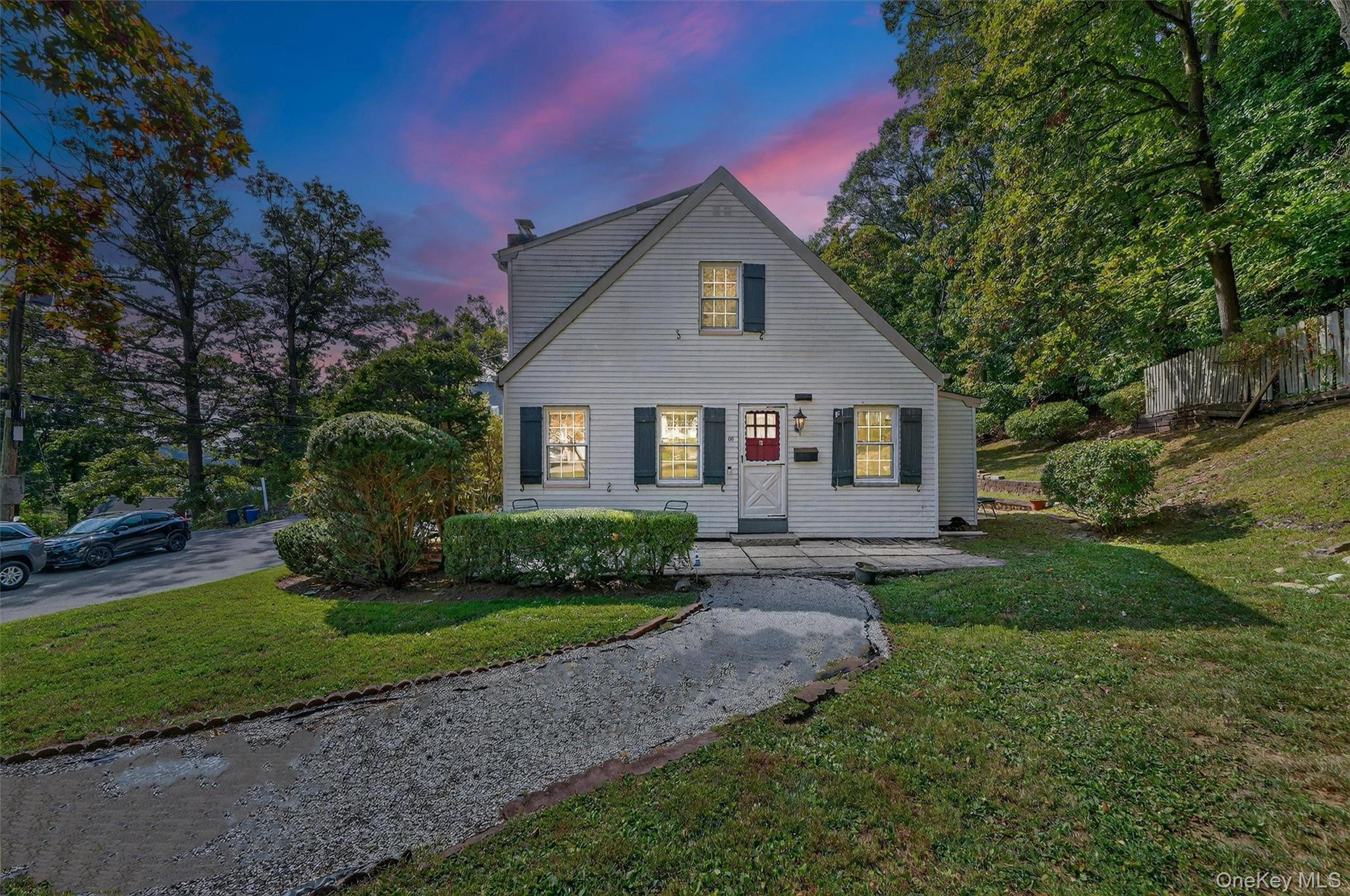 Welcome home to this adorable 3 bedroom, 1.5 bath Cape Cod in the hear...