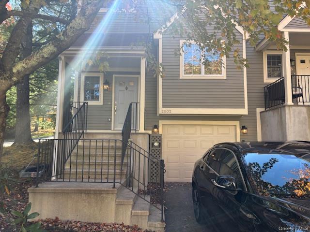 The search is over. Spotless, immaculate 2 bedroom 2.5 bath tri level...