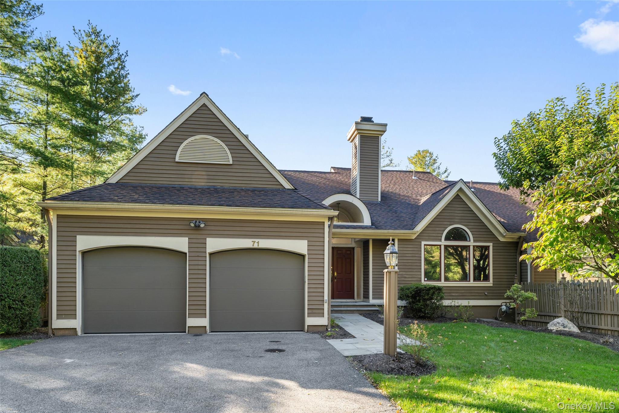 Rarely available Boulder Ridge unit with an expansive primary suite on...