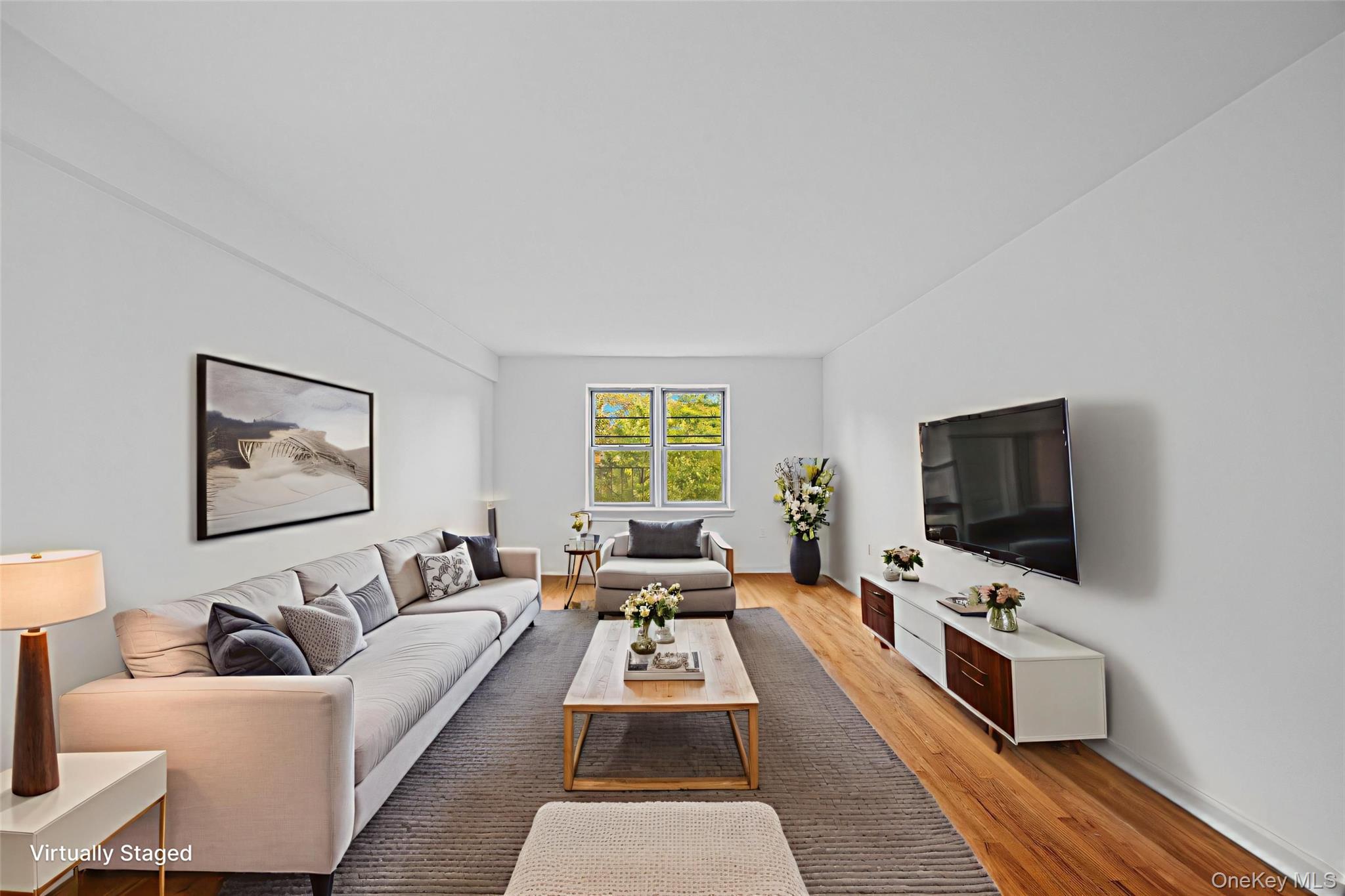 This beautifully, freshly painted one-bedroom cooperative in the heart...